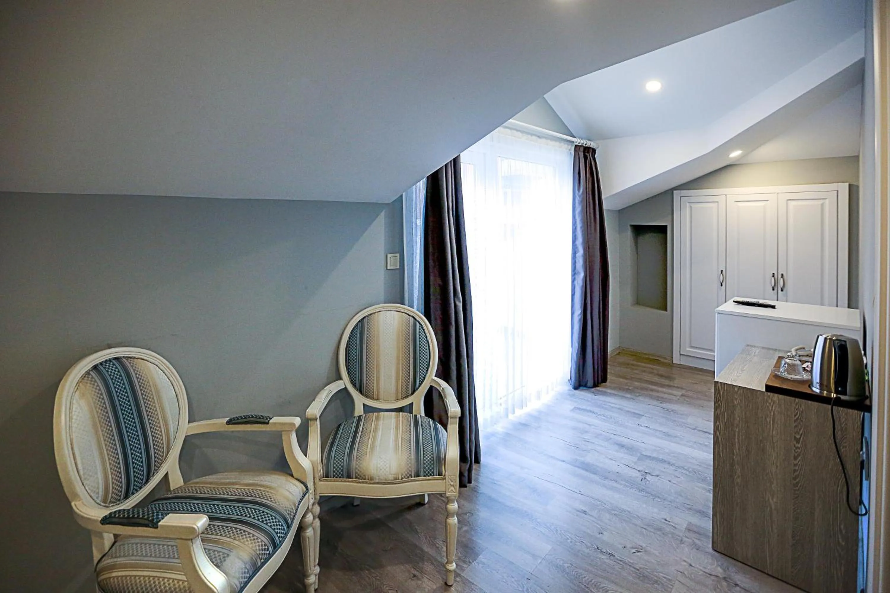 Decorative detail in Doa Suite Hotel