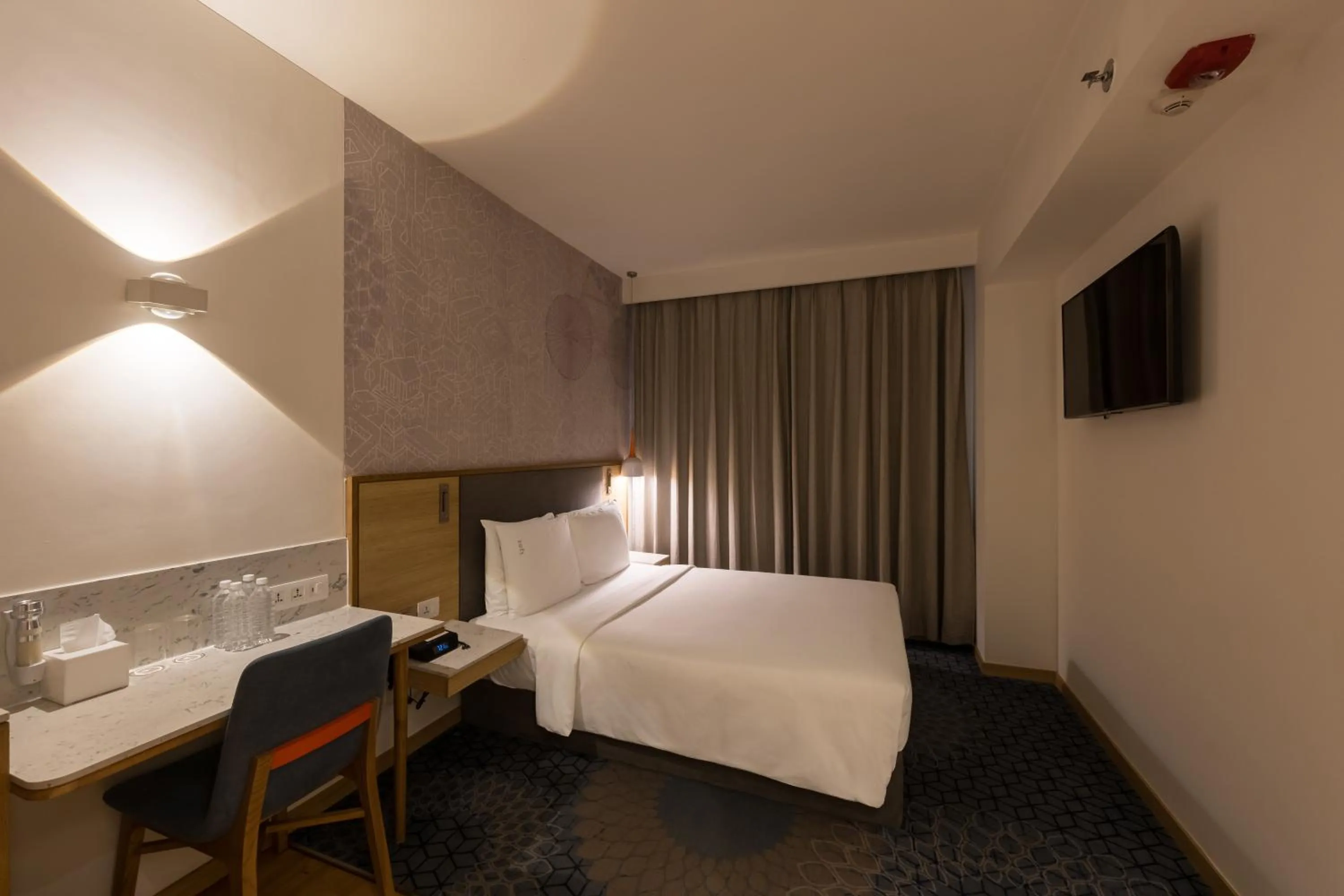 Bedroom, Bed in Holiday Inn Express Chennai OMR Thoraipakkam by IHG