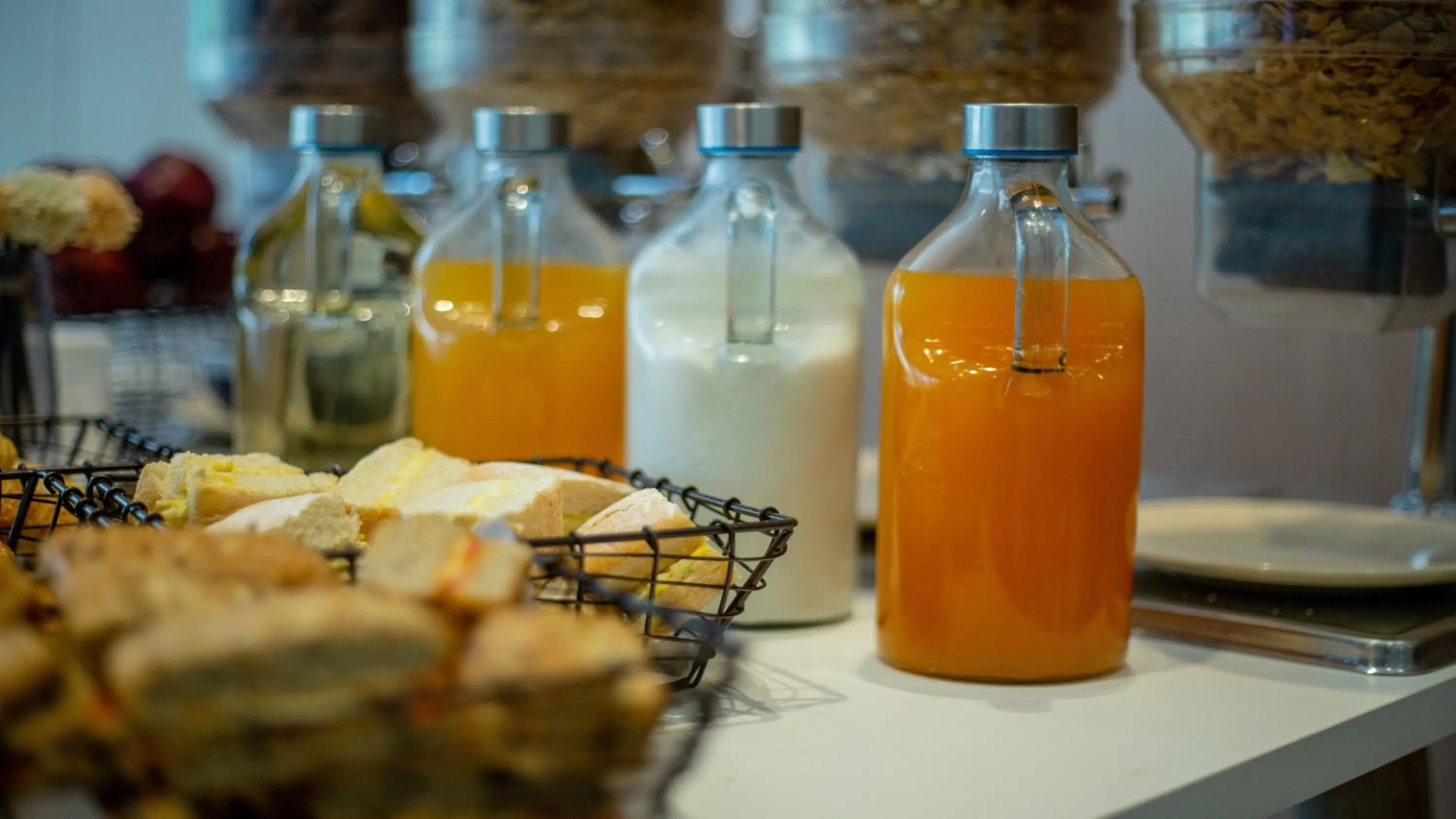 Breakfast in Holiday Inn Express Chennai OMR Thoraipakkam by IHG