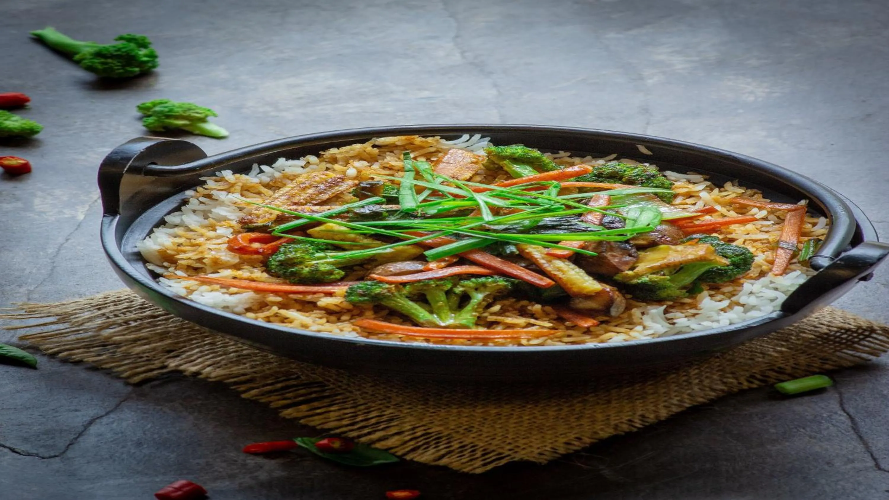 Restaurant/places to eat in Holiday Inn Express Chennai OMR Thoraipakkam by IHG