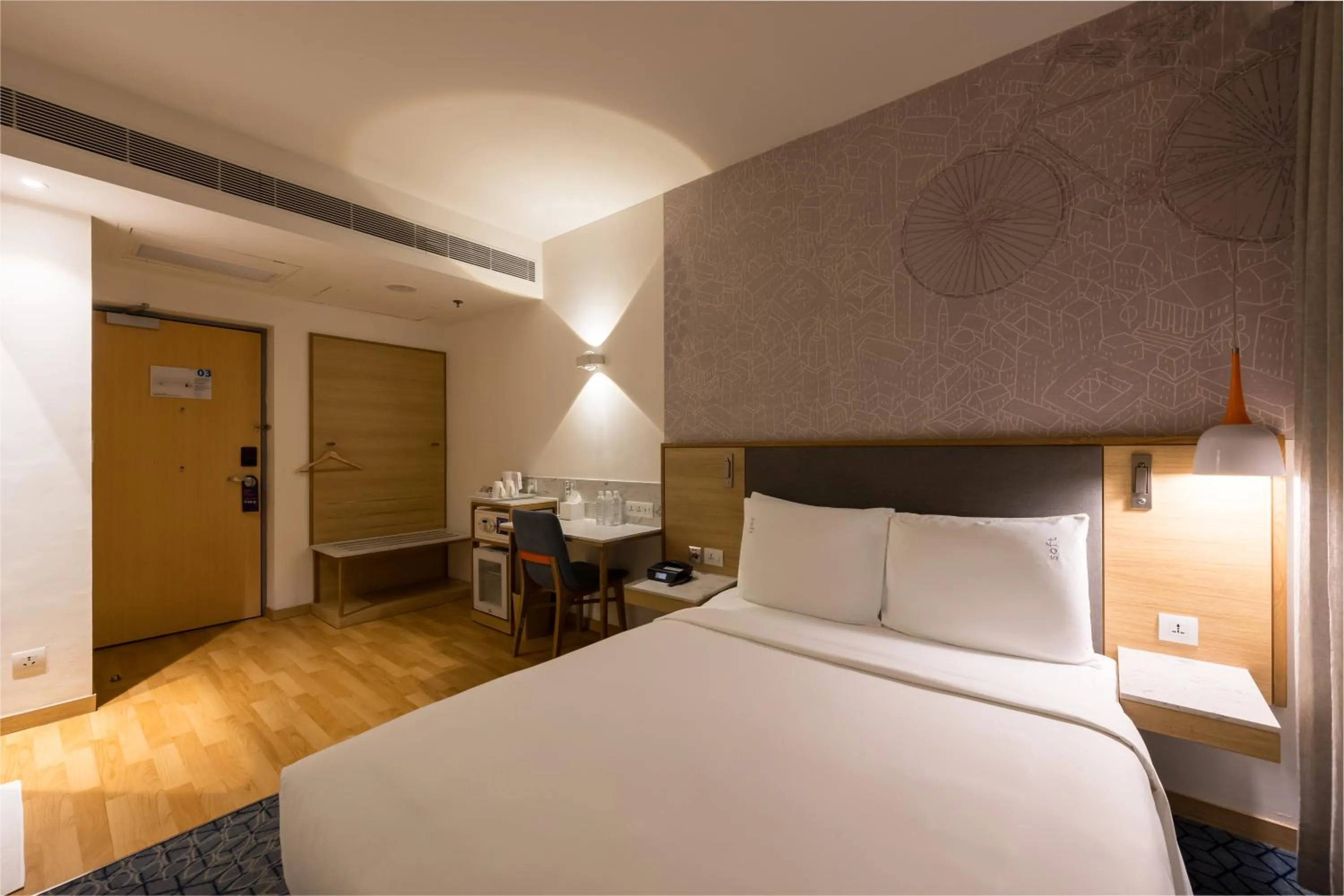 Bedroom, Bed in Holiday Inn Express Chennai OMR Thoraipakkam by IHG