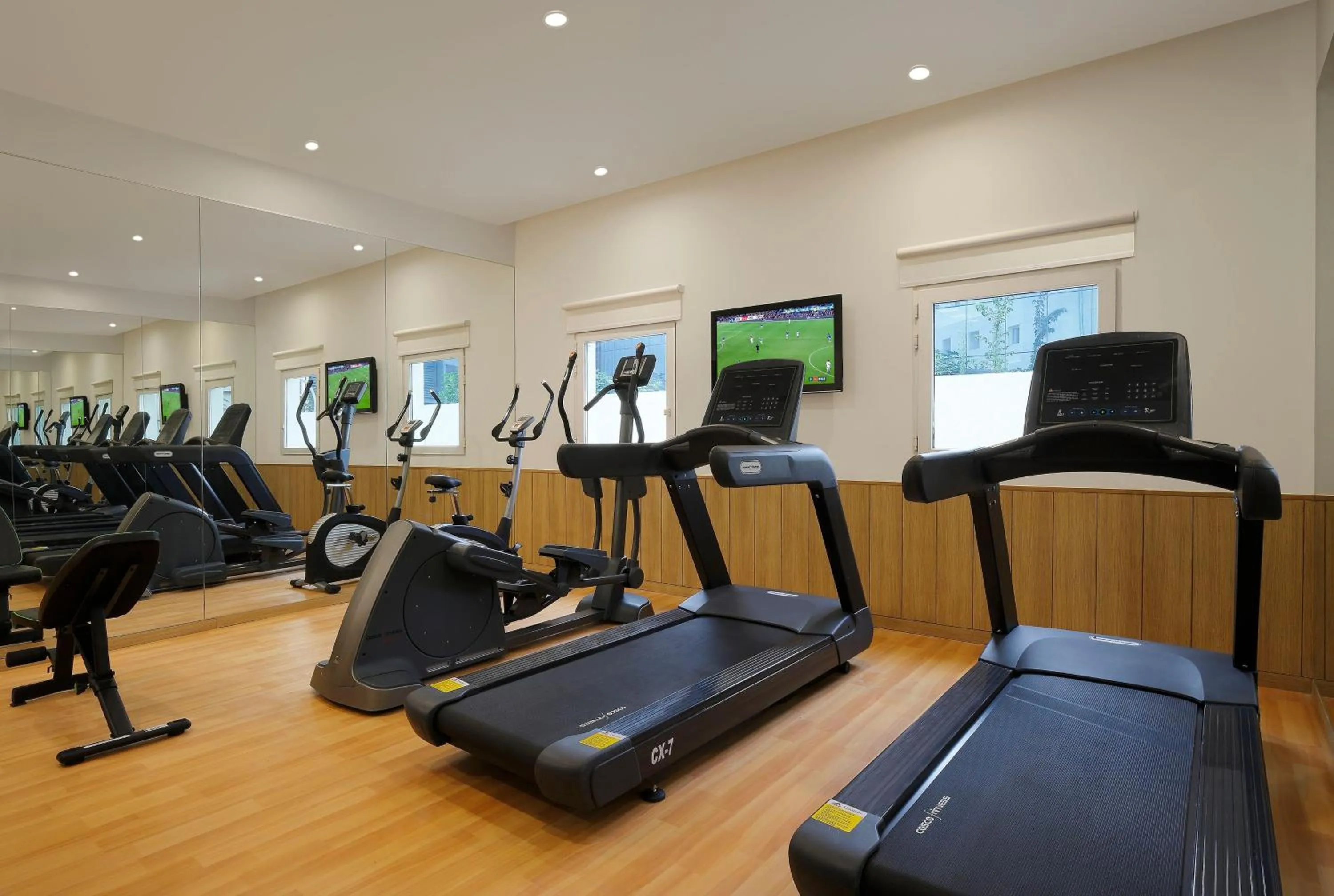 Fitness centre/facilities in Holiday Inn Express Chennai OMR Thoraipakkam by IHG