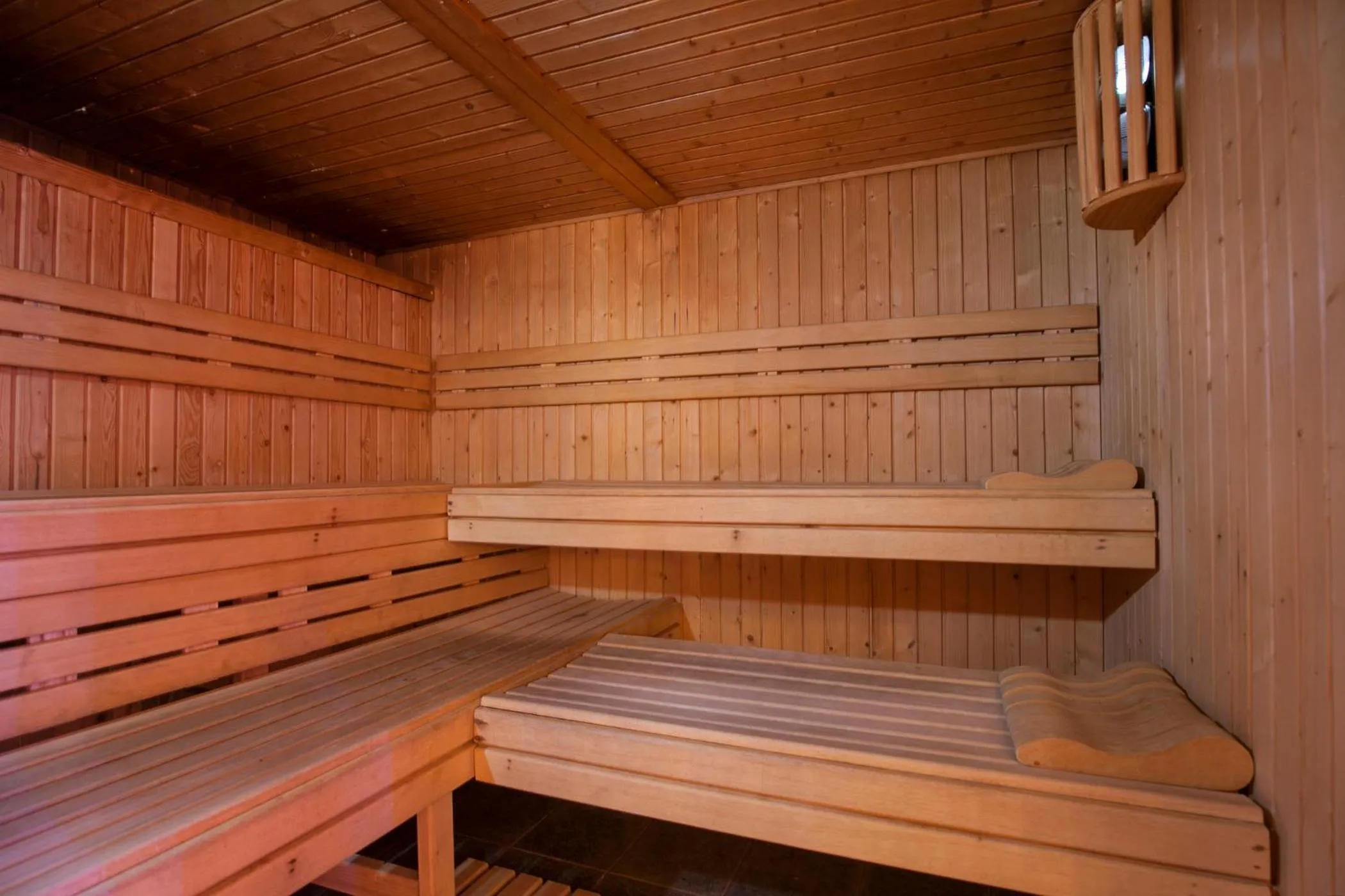 Hot Tub in Hotel Piolets Soldeu Centre by Nexta