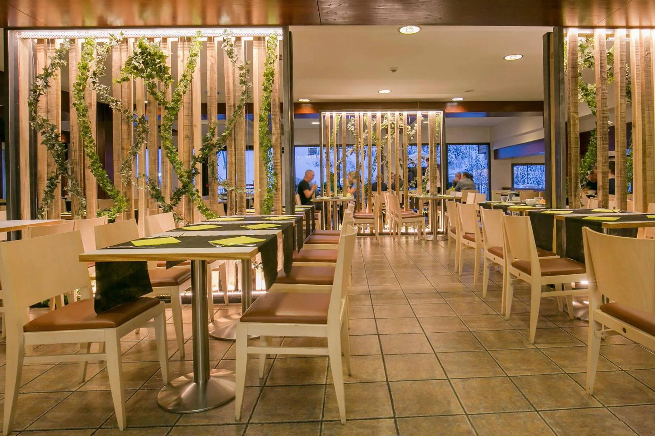 Restaurant/places to eat in Hotel Piolets Soldeu Centre by Nexta