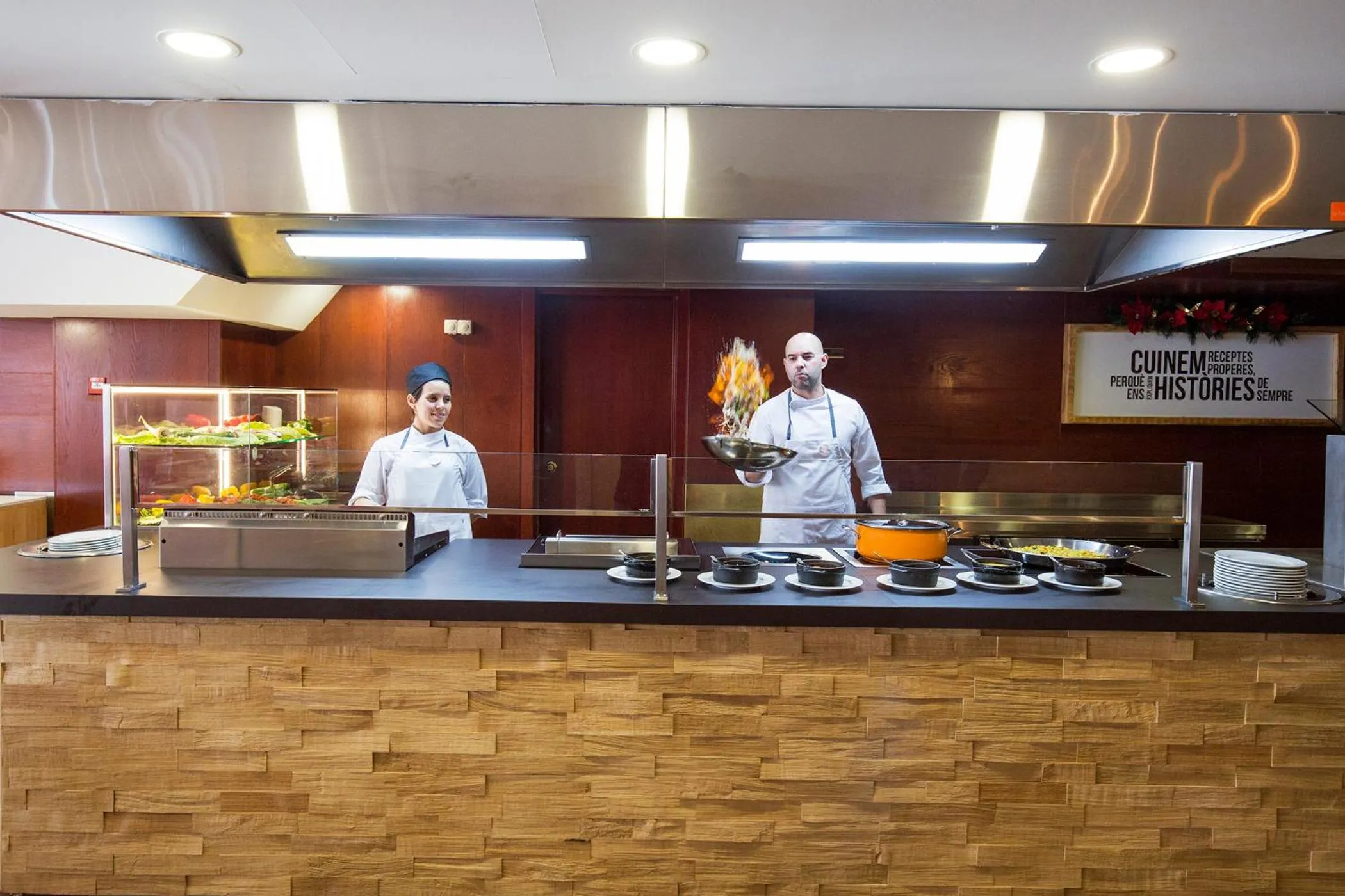 Restaurant/places to eat in Hotel Piolets Soldeu Centre by Nexta