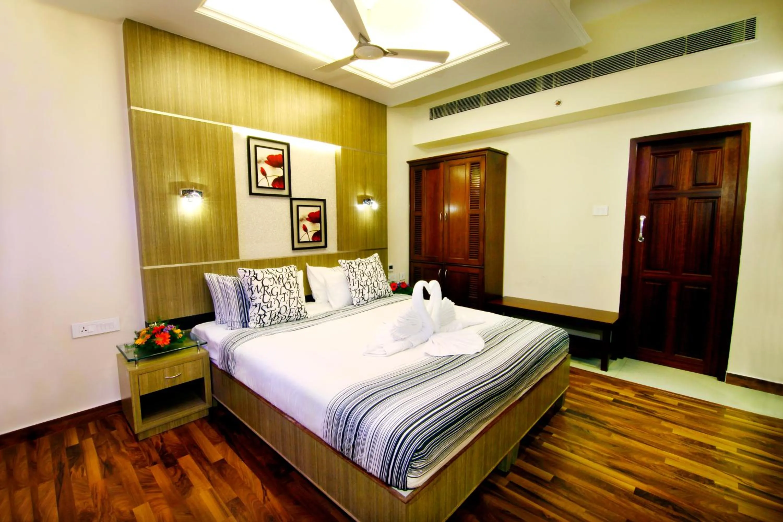 Seating area, Bed in Hotel Blue Nile