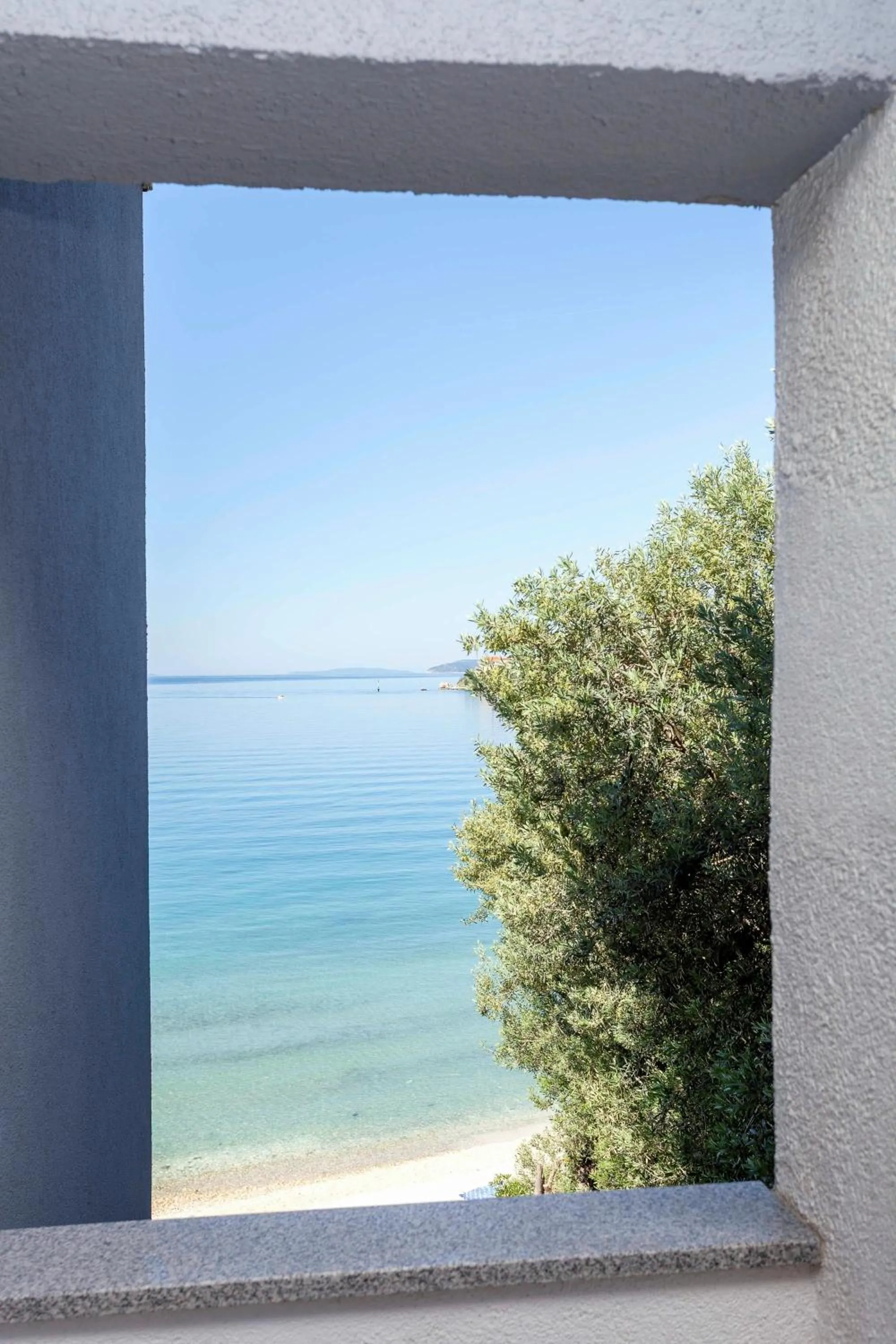 Day in Sunset Split Rooms