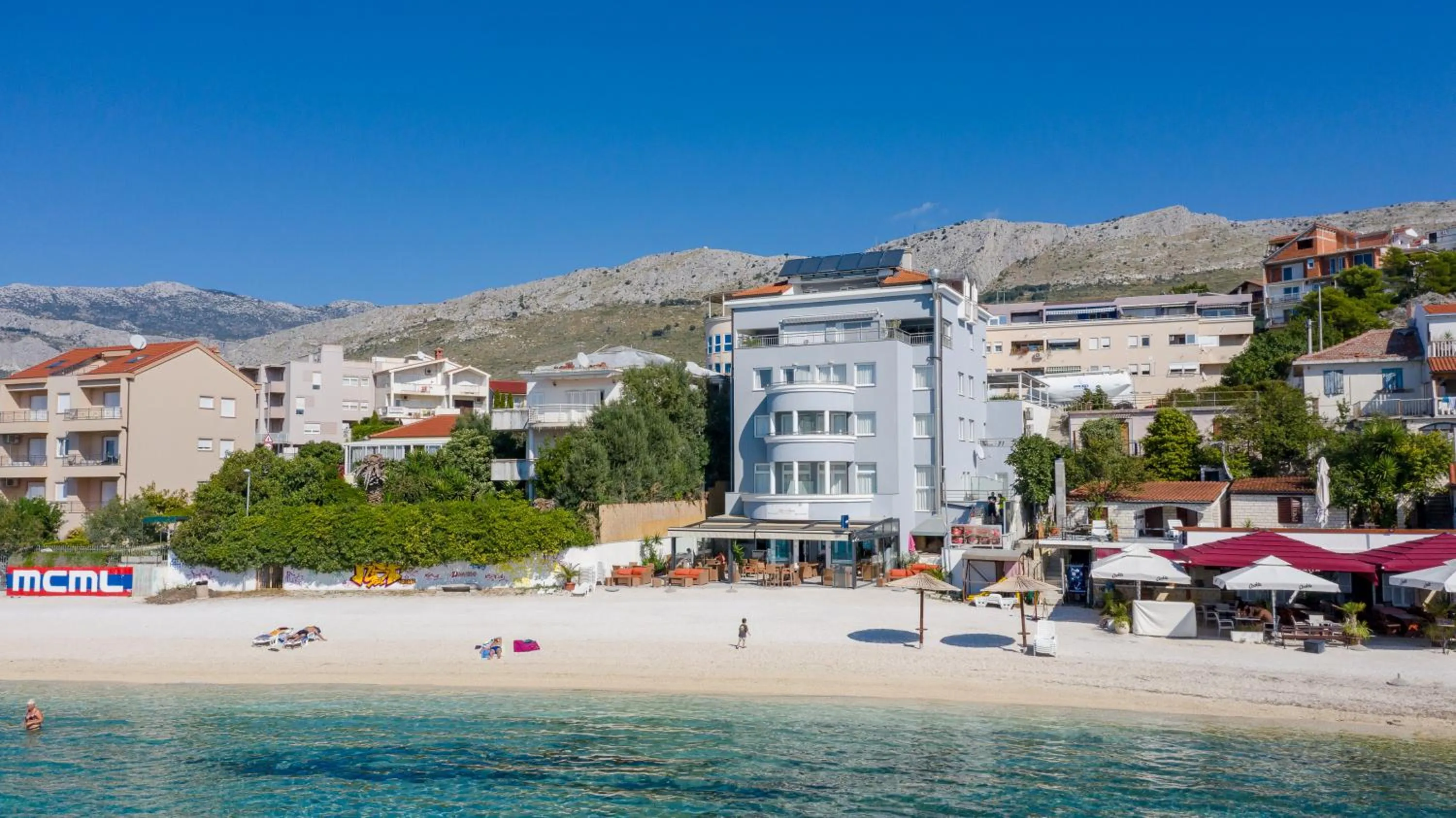 Property building in Sunset Split Rooms