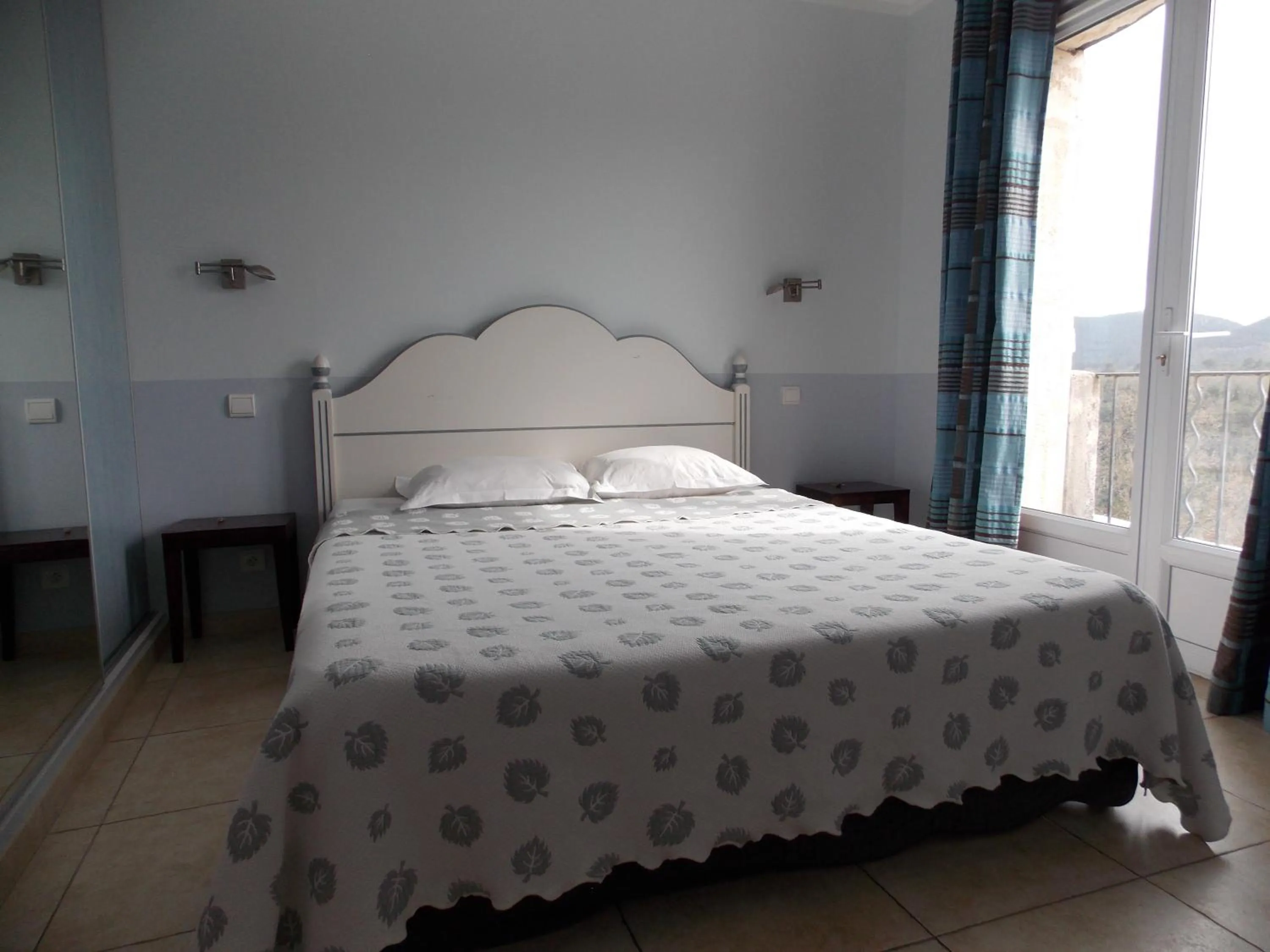 Bedroom, Bed in Au Relais Provencal