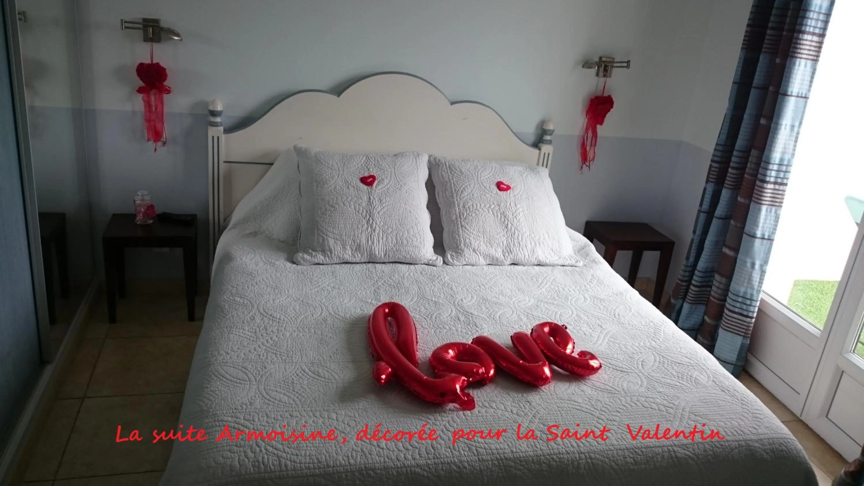 Bedroom, Bed in Au Relais Provencal