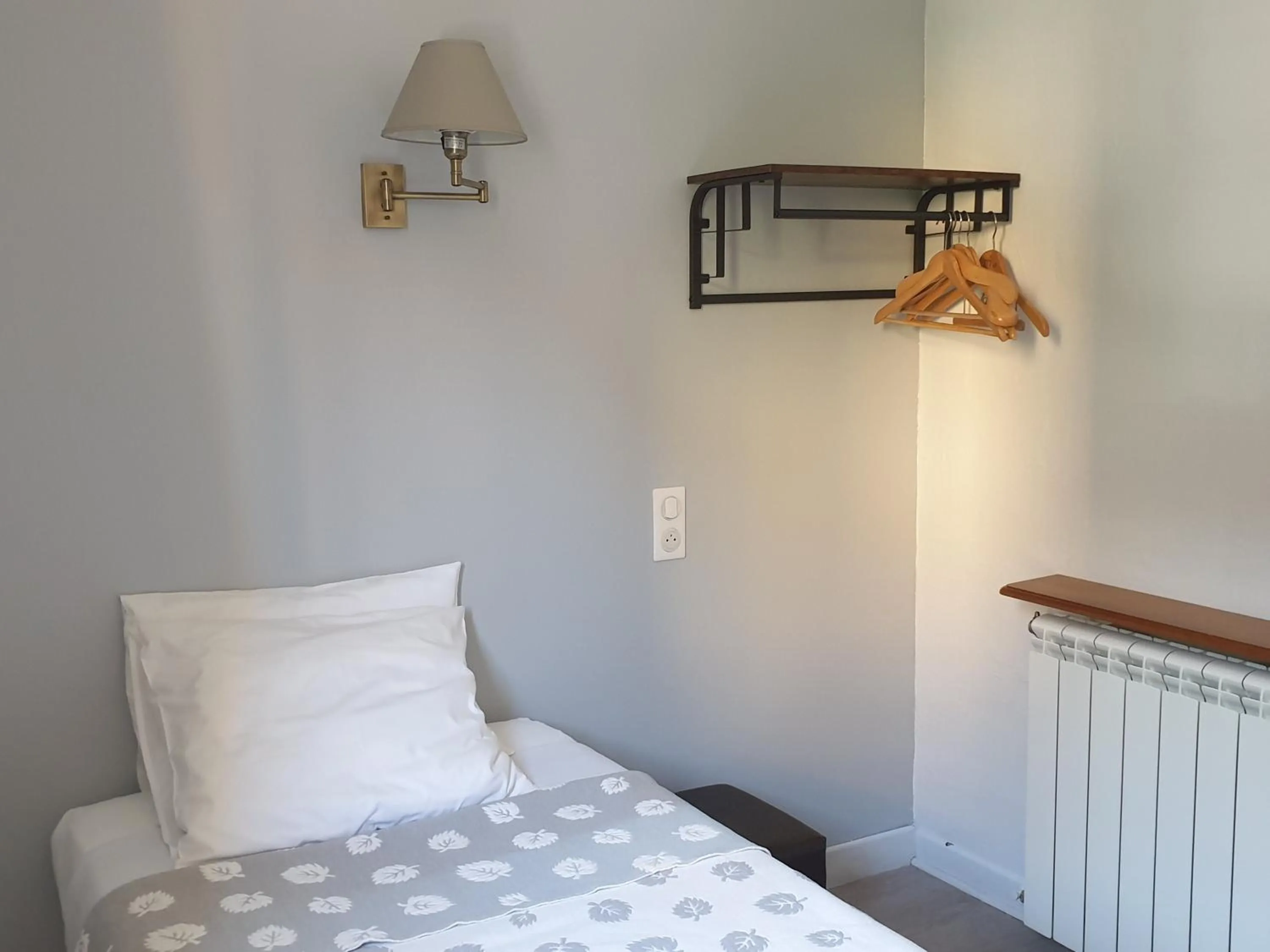 Photo of the whole room, Bed in Au Relais Provencal