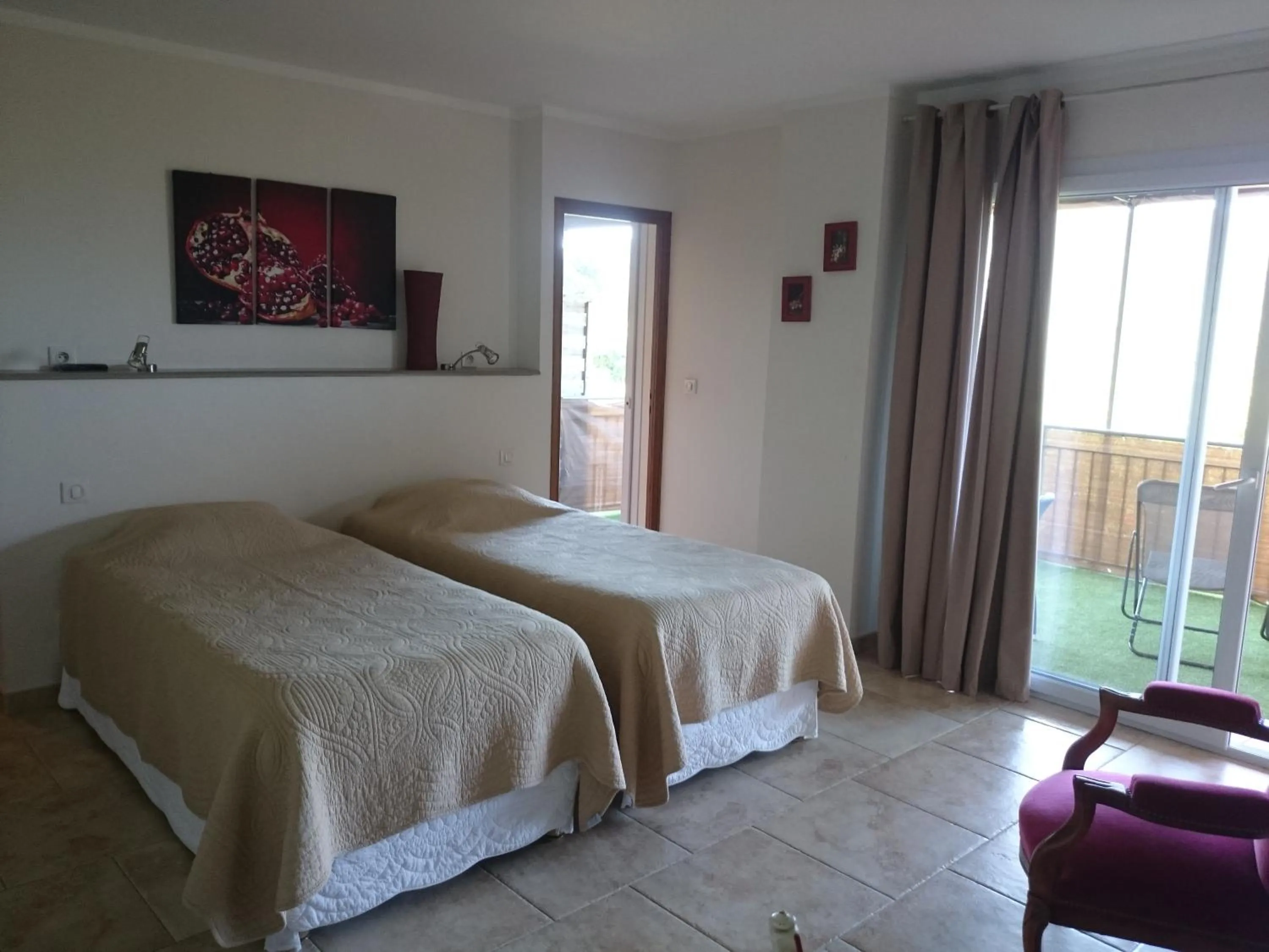 Bedroom, Bed in Au Relais Provencal