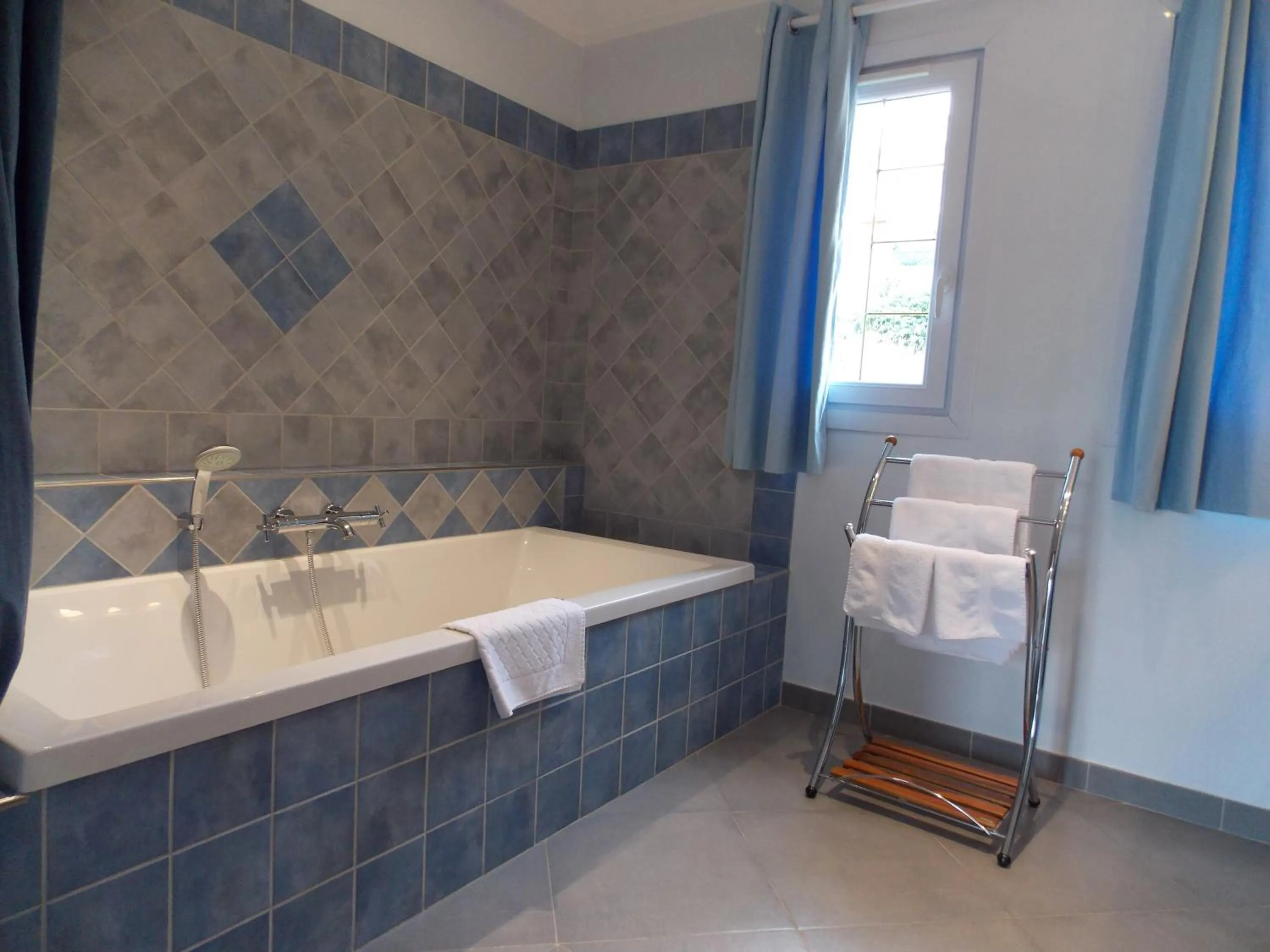 Bathroom in Au Relais Provencal