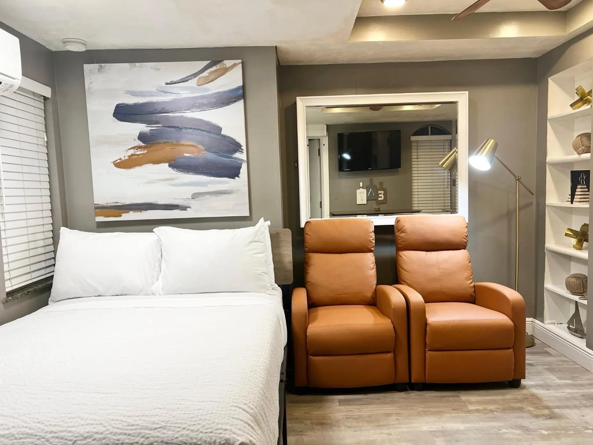 Bed in Harmonious Suites