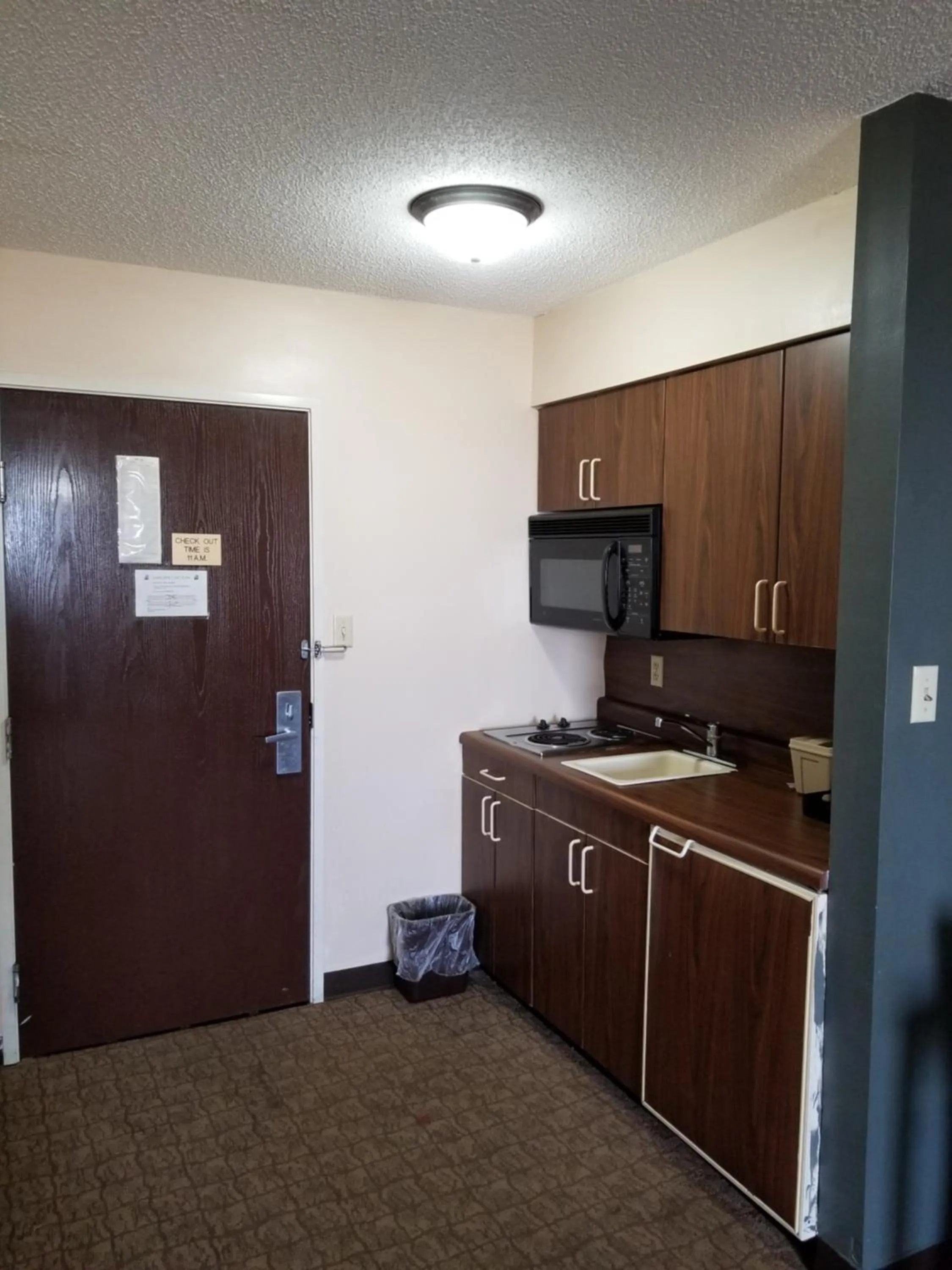 Kitchen or kitchenette in Briarwood Inn