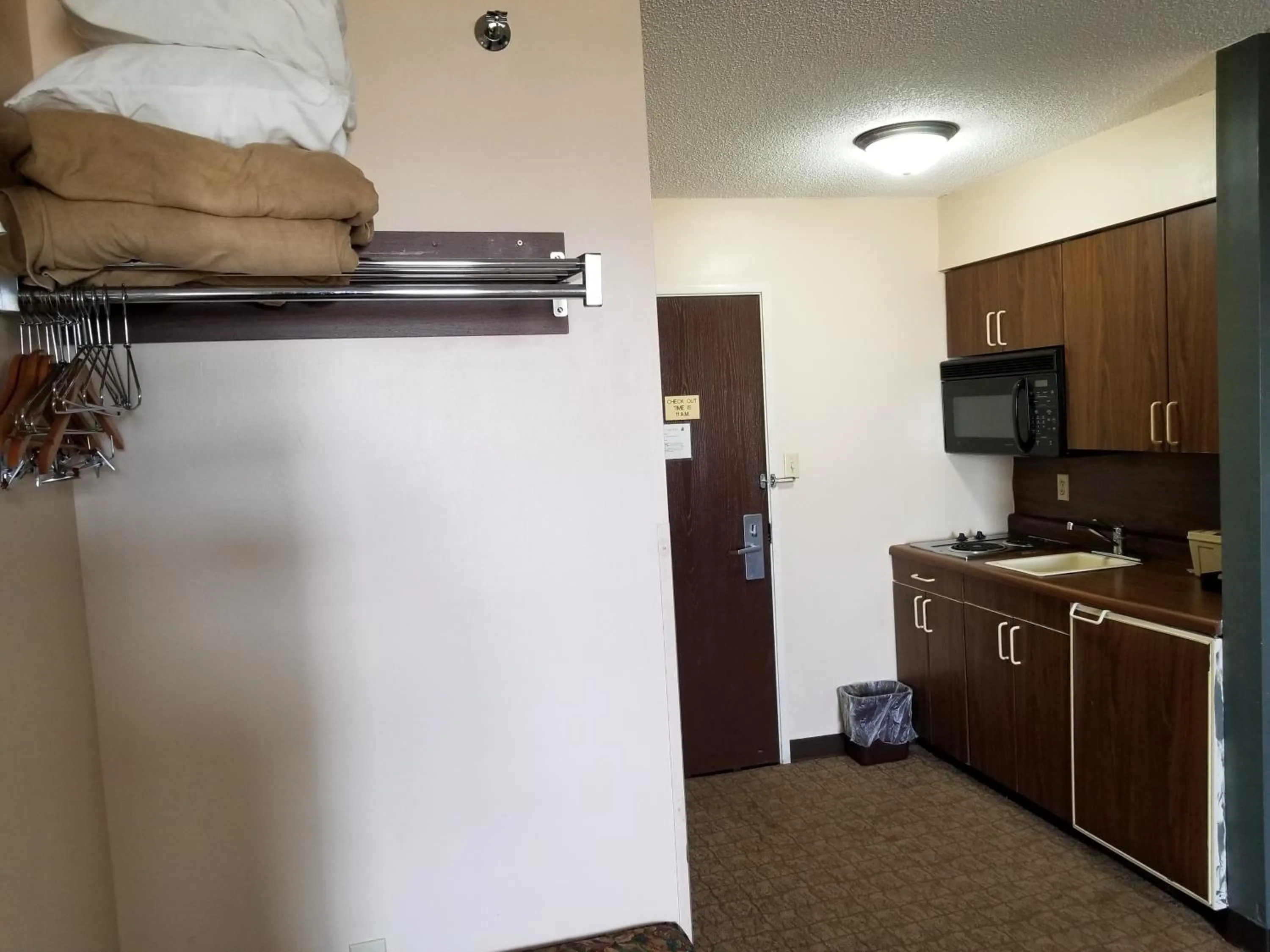 Kitchen or kitchenette in Briarwood Inn