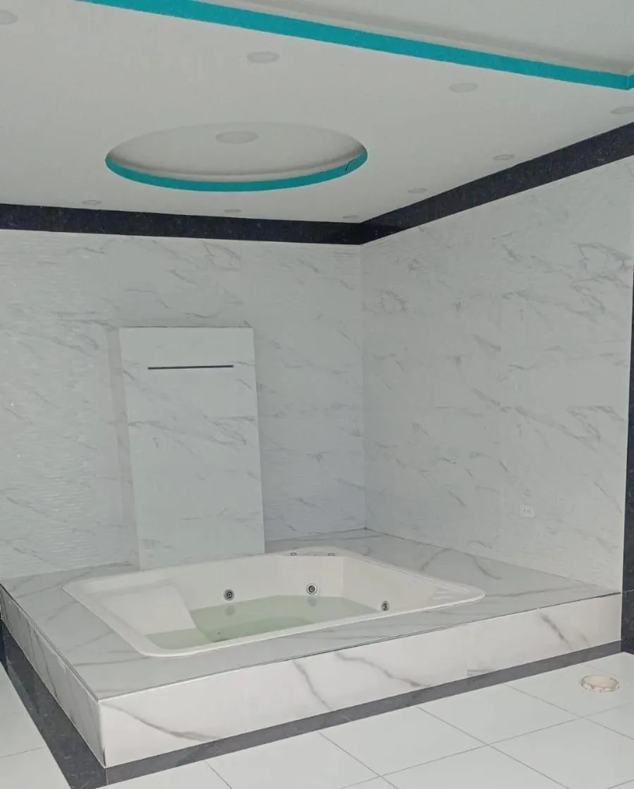 Hot Tub in Hotel Marques Amazonico