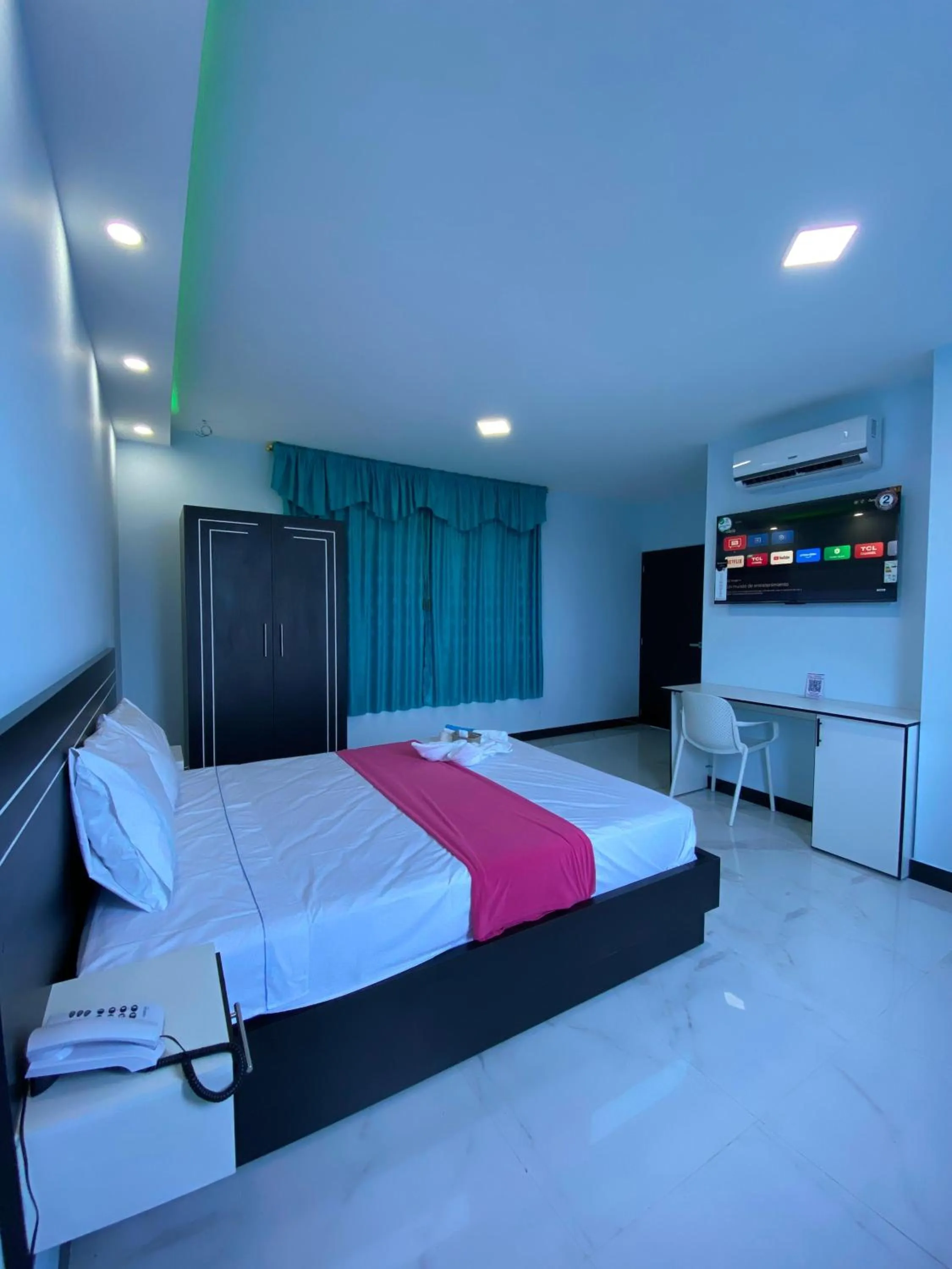 Photo of the whole room, Bed in Hotel Marques Amazonico