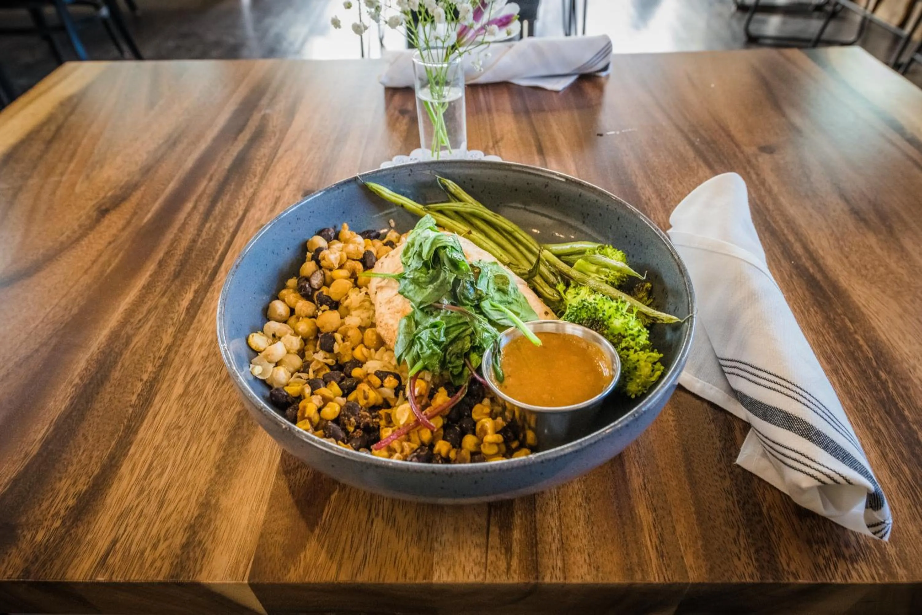 Food and drinks in Alaska Glacier Lodge