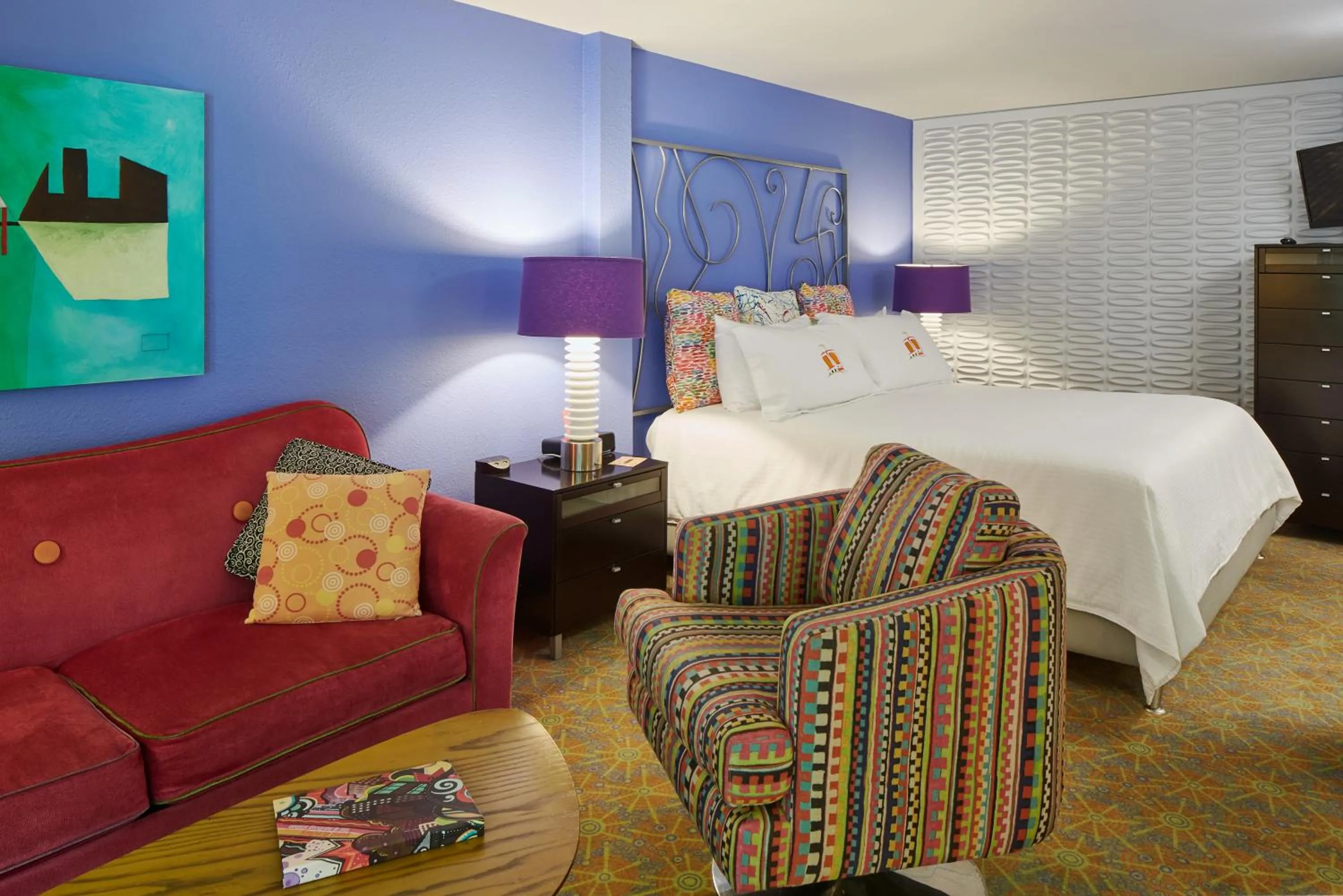 Living room, Bed in Inn at Northrup Station