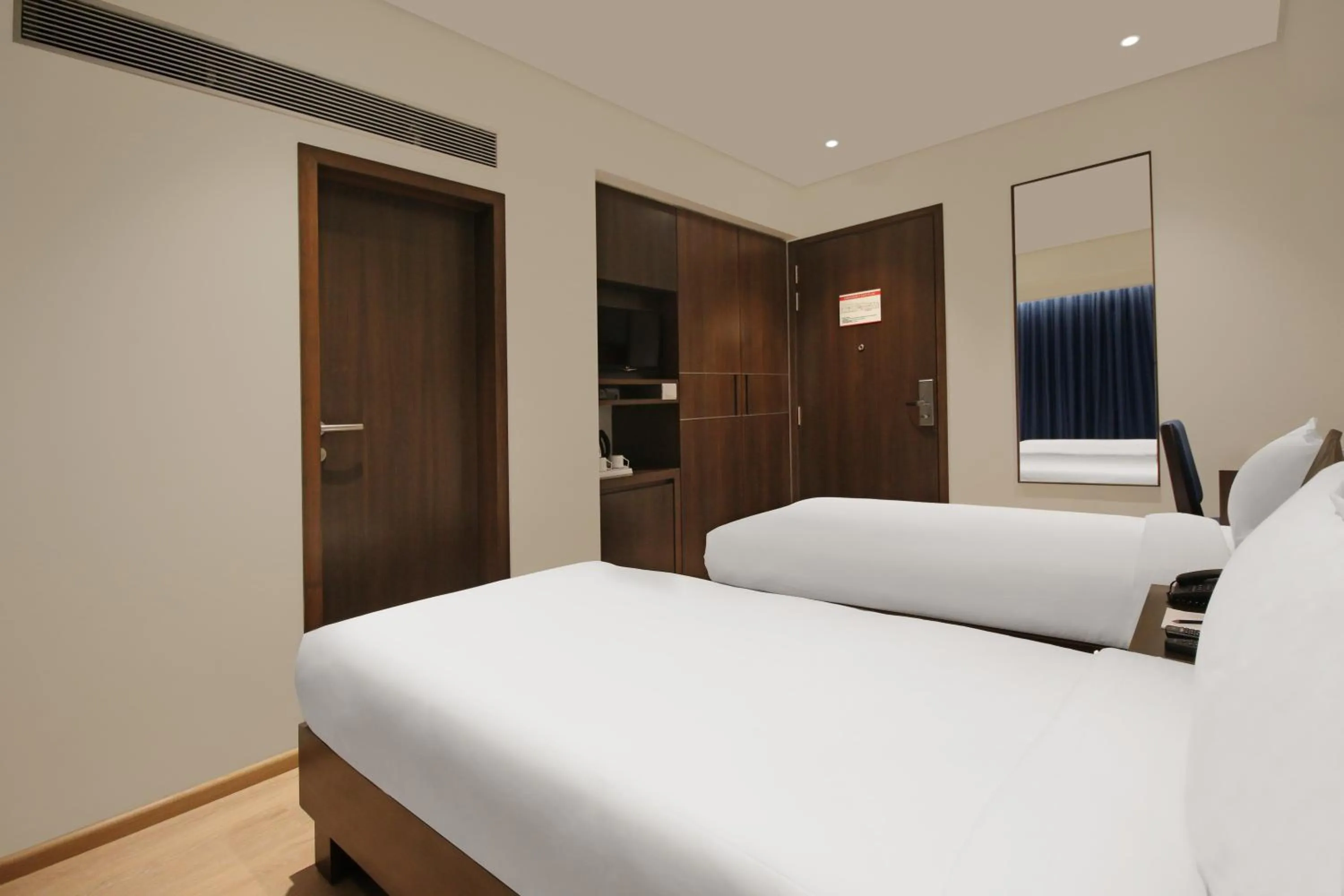 Bedroom, Bed in Hotel German Palace Near to Airport