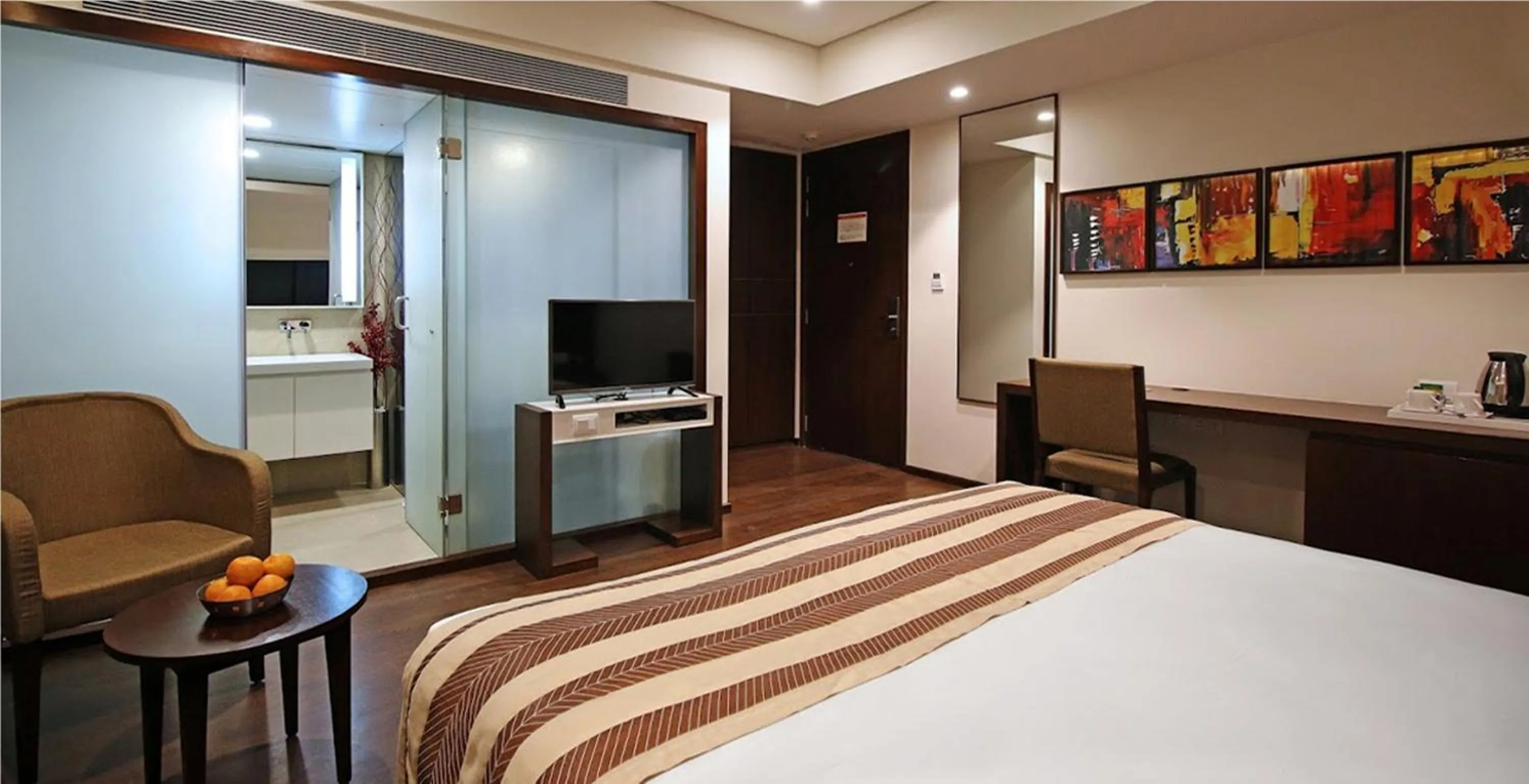 Coffee/tea facilities, Bed in Hotel German Palace Near to Airport