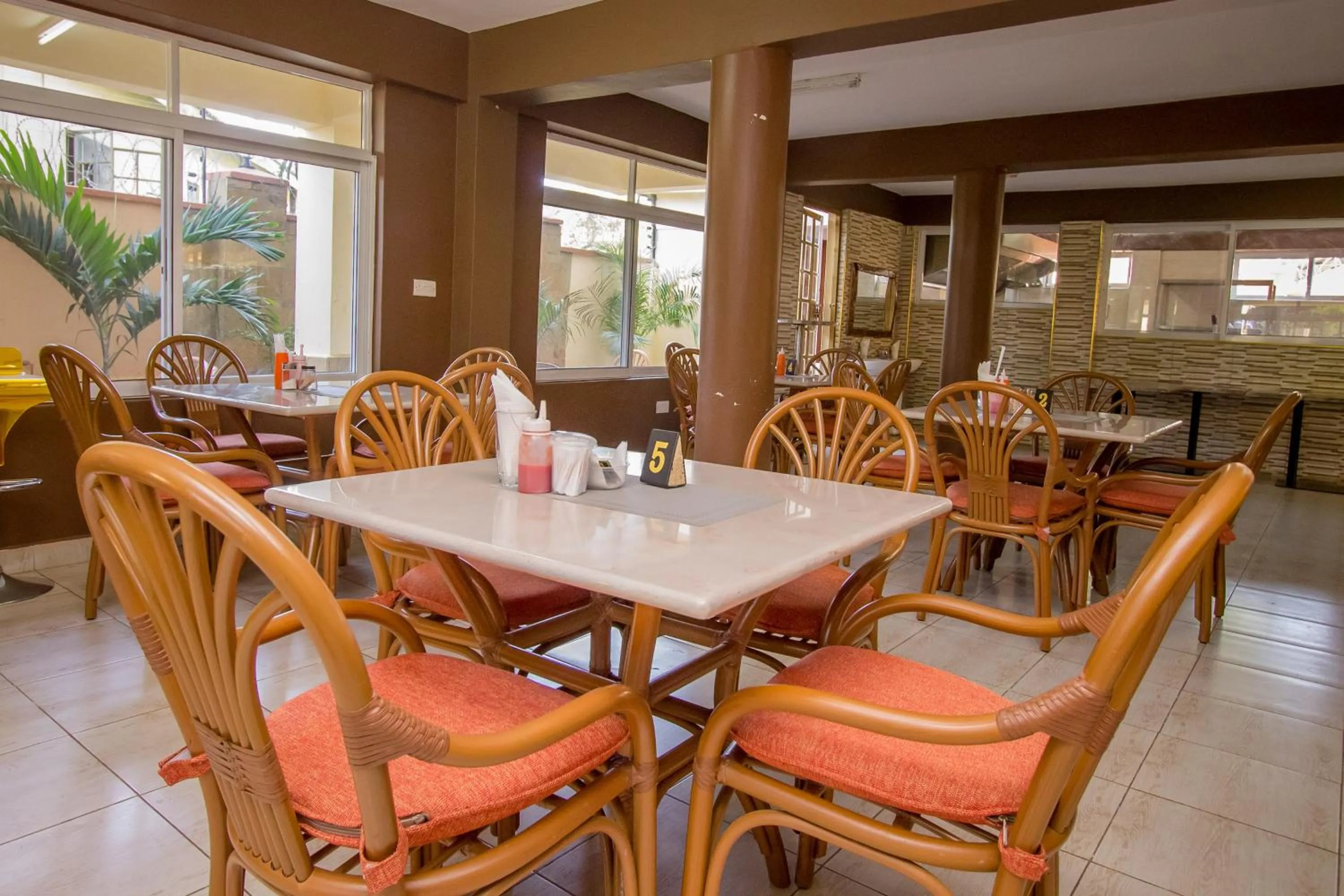 Restaurant/places to eat in Ikonia Resort and Hotel