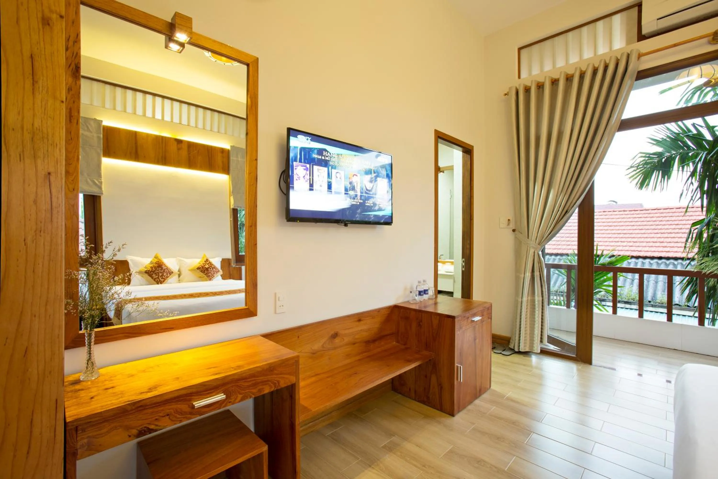 Decorative detail in Hanging Garden Hoi An