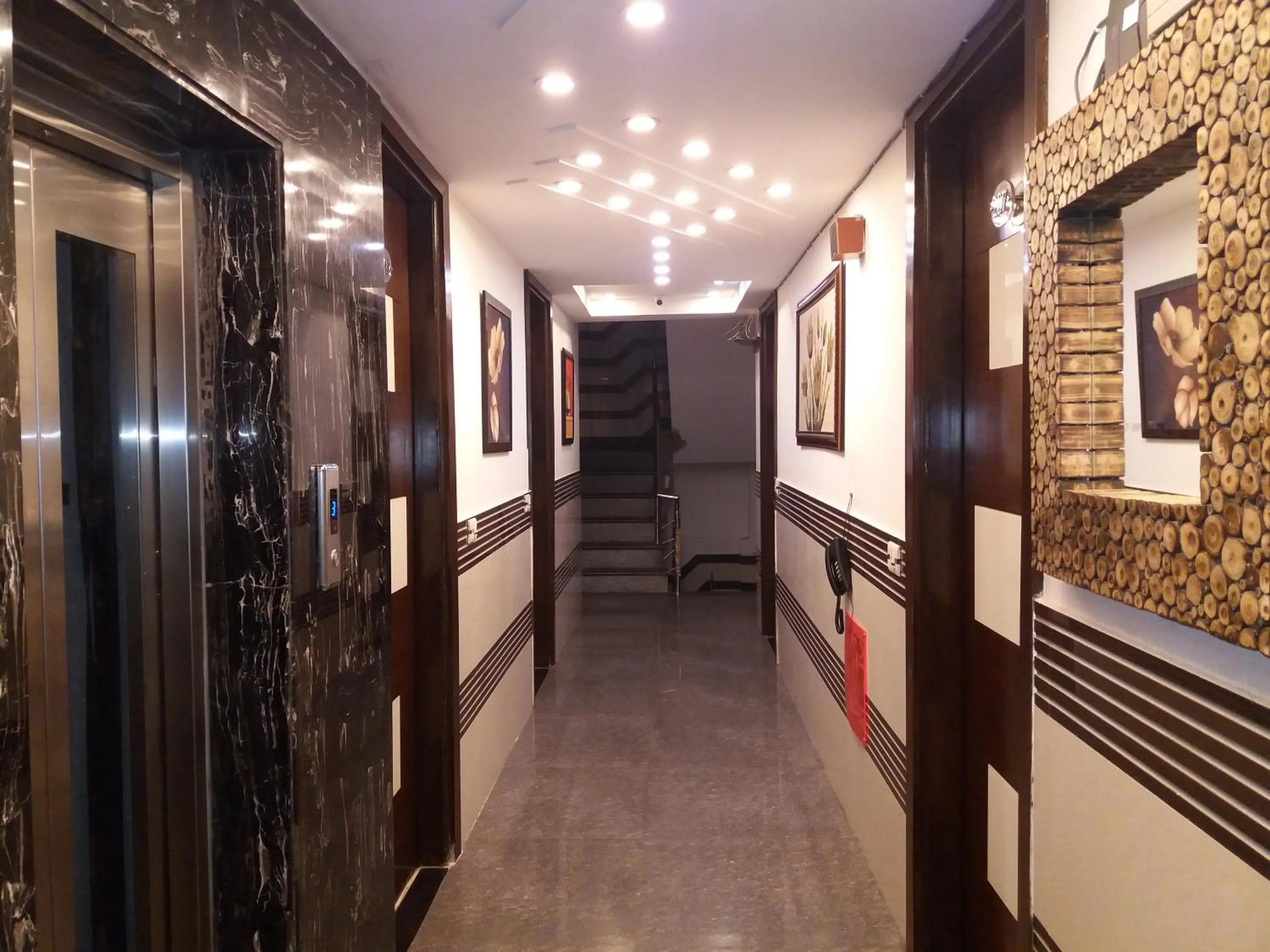 Lobby or reception in NEW RANOVATED Hotel Station View Opposite New Delhi Railway