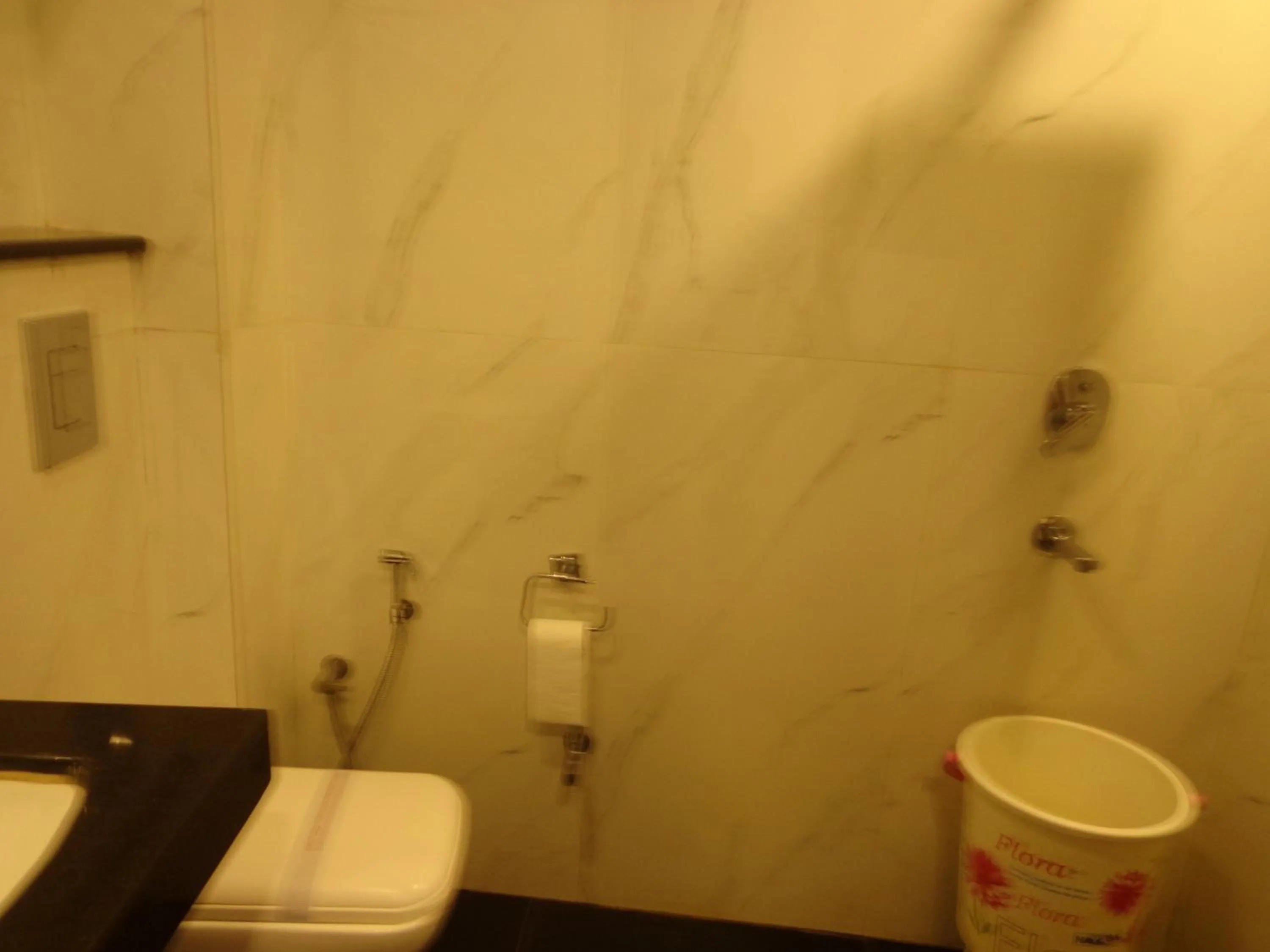 Bathroom in NEW RANOVATED Hotel Station View Opposite New Delhi Railway
