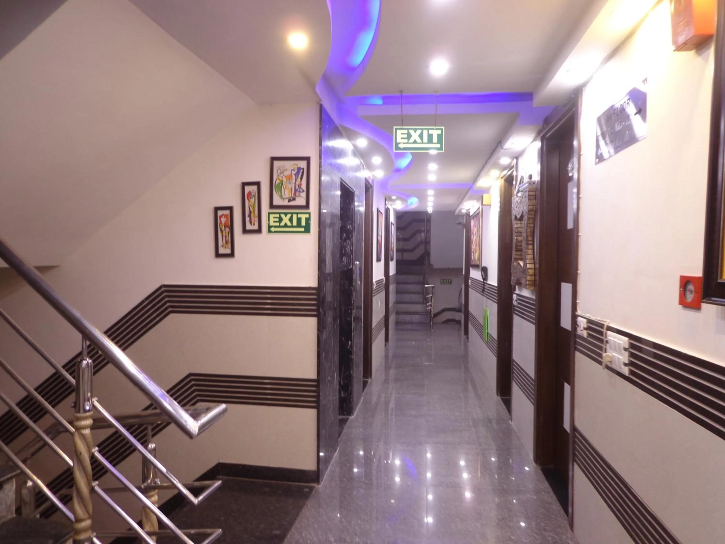 Lobby or reception in NEW RANOVATED Hotel Station View Opposite New Delhi Railway