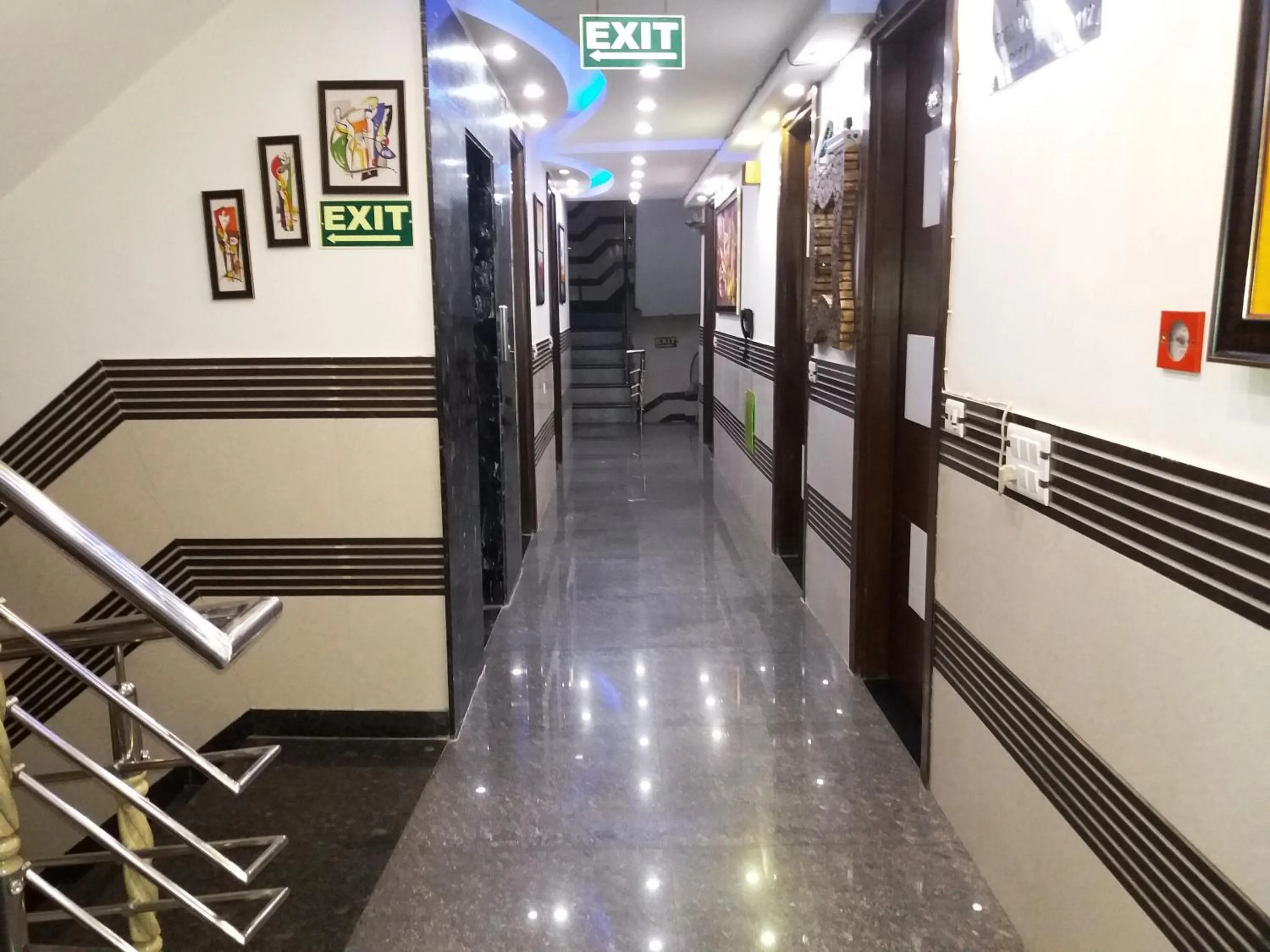 Lobby or reception in NEW RANOVATED Hotel Station View Opposite New Delhi Railway