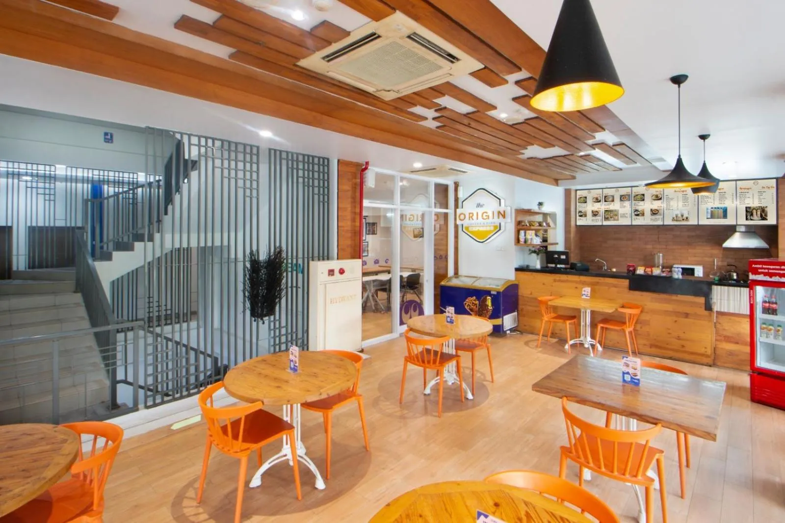 Restaurant/places to eat in Cleo Balaikota Surabaya