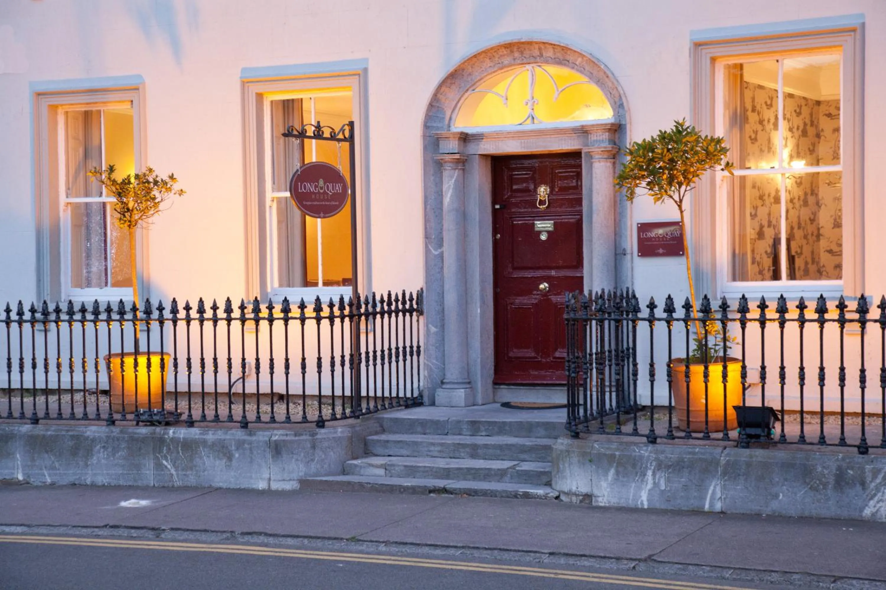Facade/entrance in Long Quay House