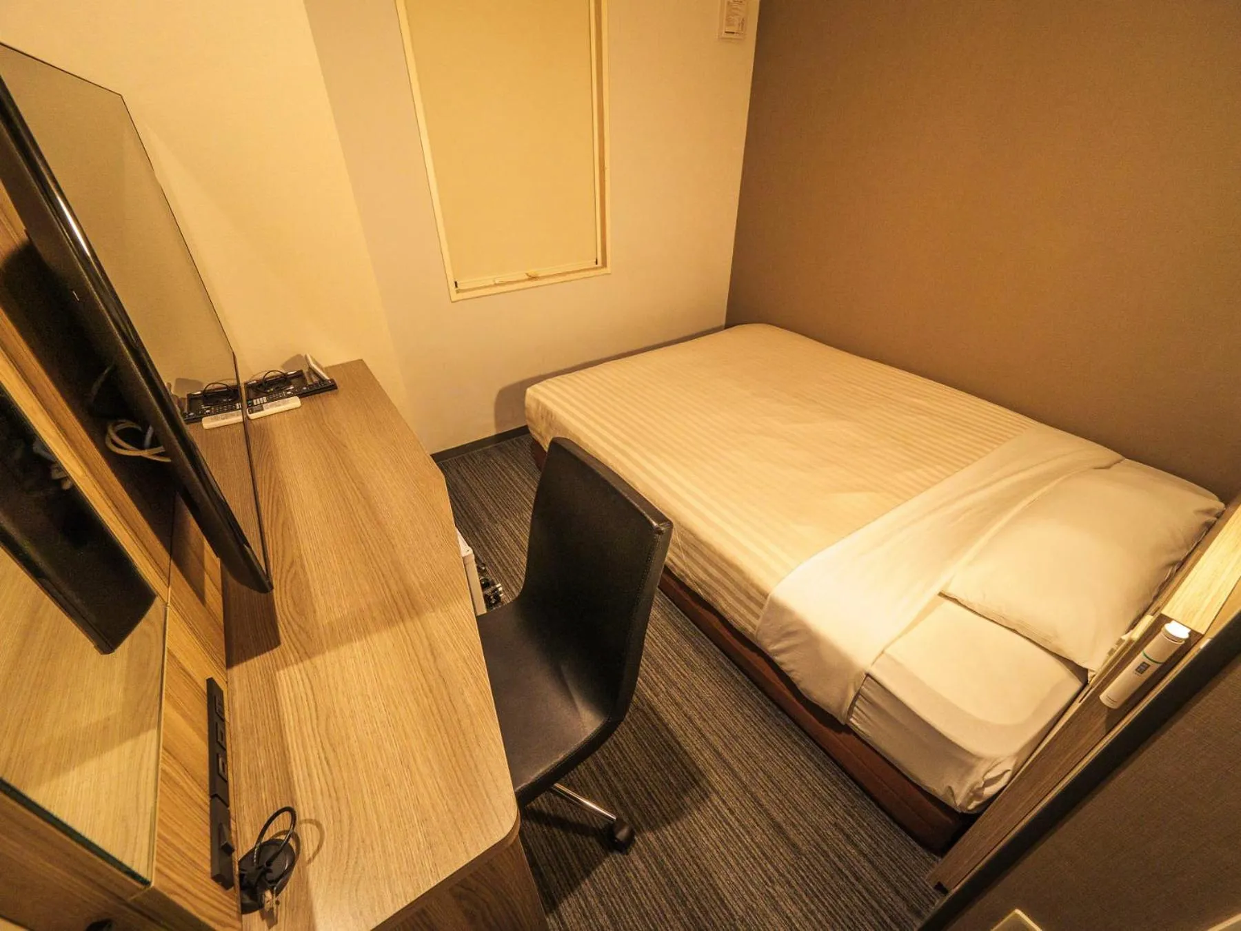 Bed in Super Hotel Yokohama Kannai