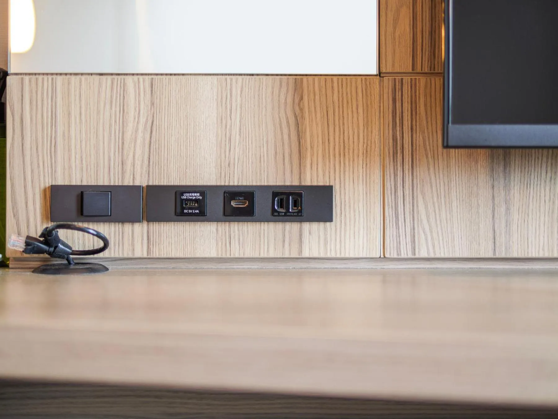 Photo of the whole room in Super Hotel Yokohama Kannai