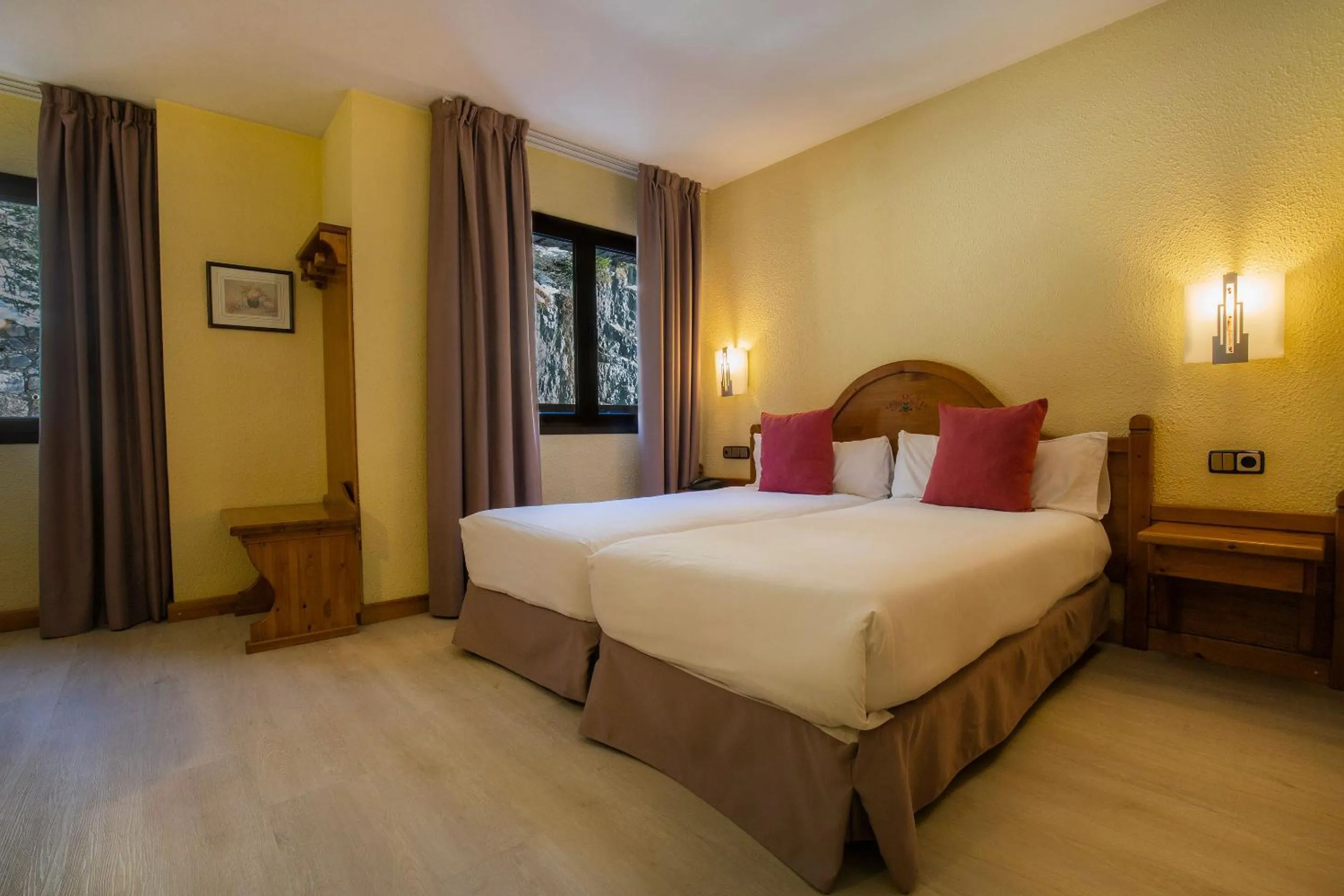 Bed in Hotel Sant Gothard by Nexta
