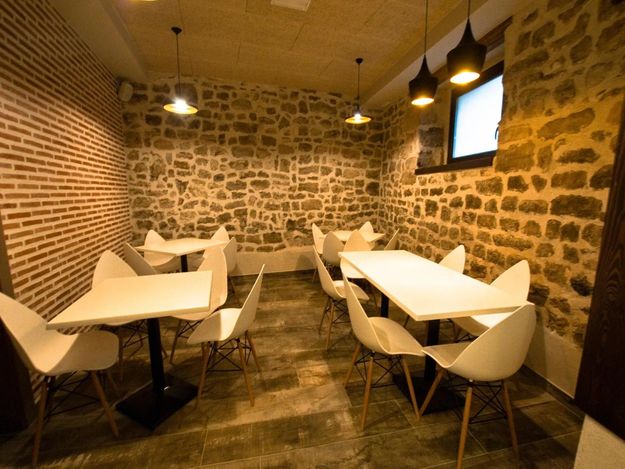 Restaurant/places to eat in La Casa de Beli