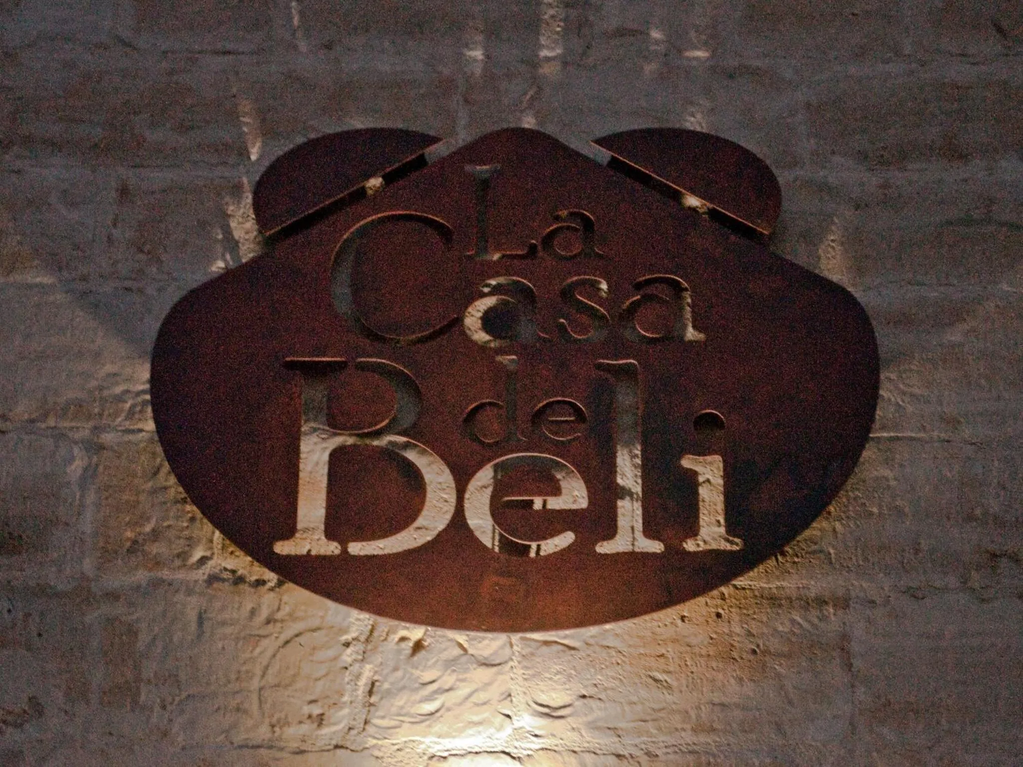 Property logo or sign in La Casa de Beli