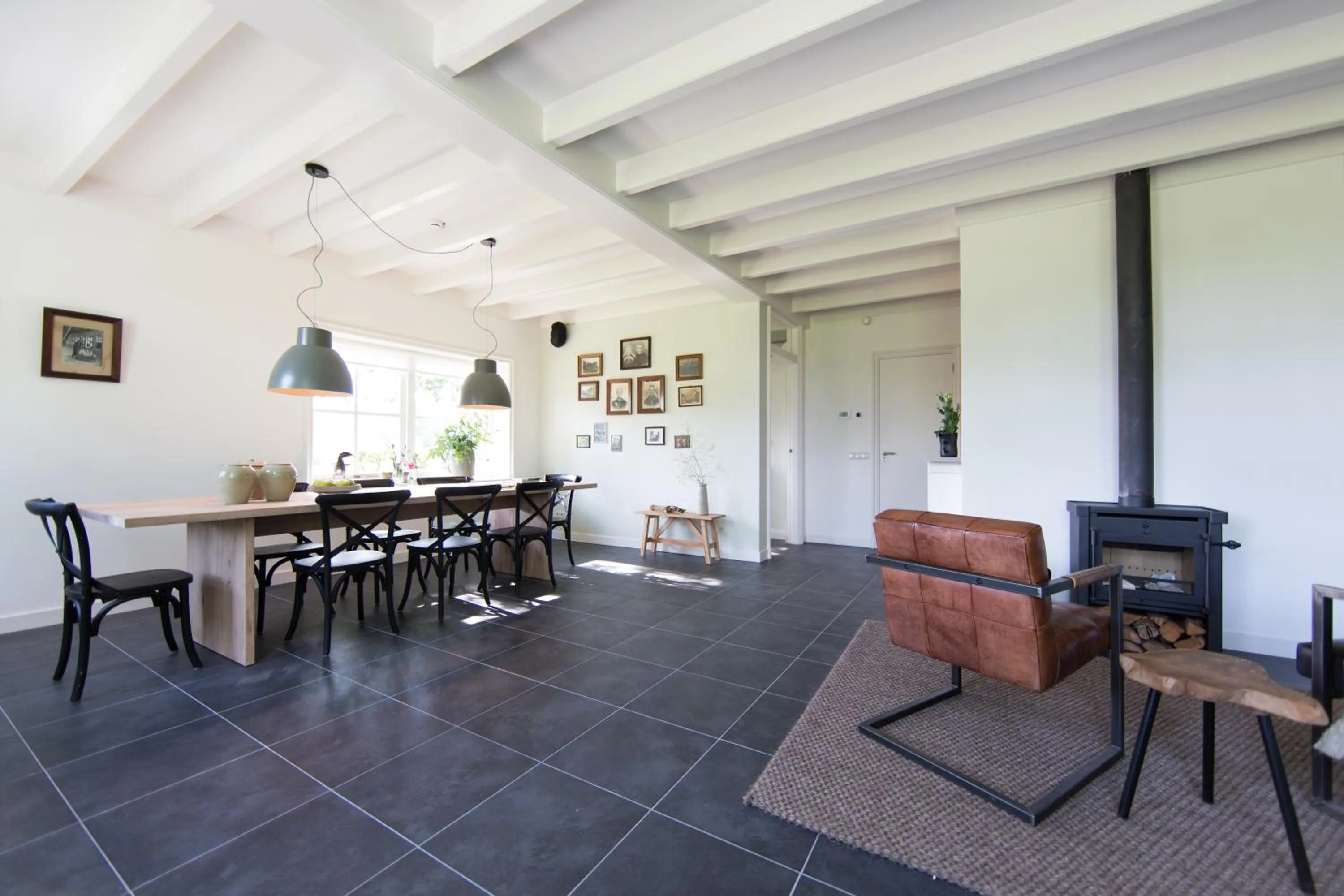 Communal lounge/ TV room in B&B De Beiert