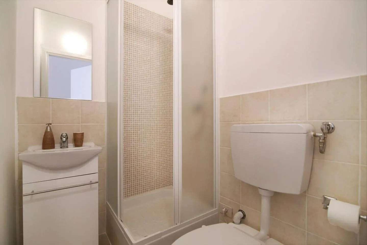 Bathroom in MC Guest House