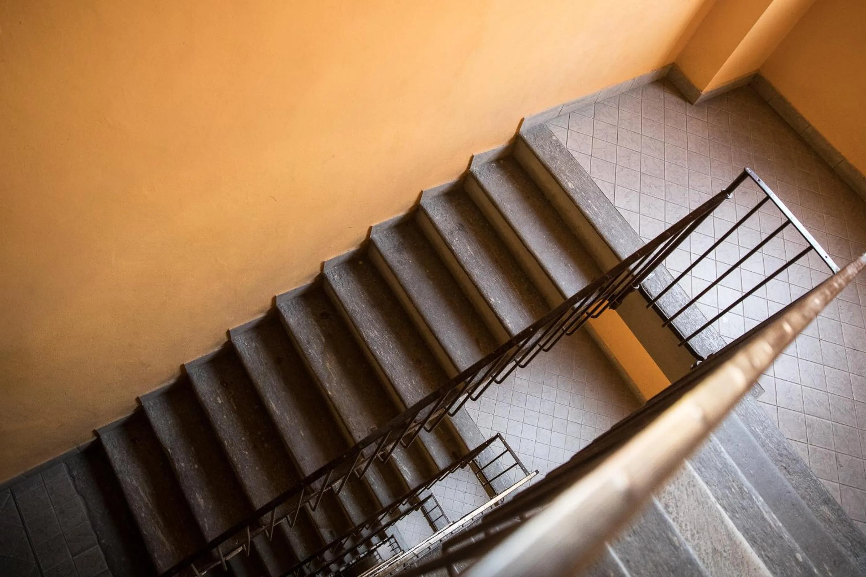 Inner courtyard view in Bligny 39 A