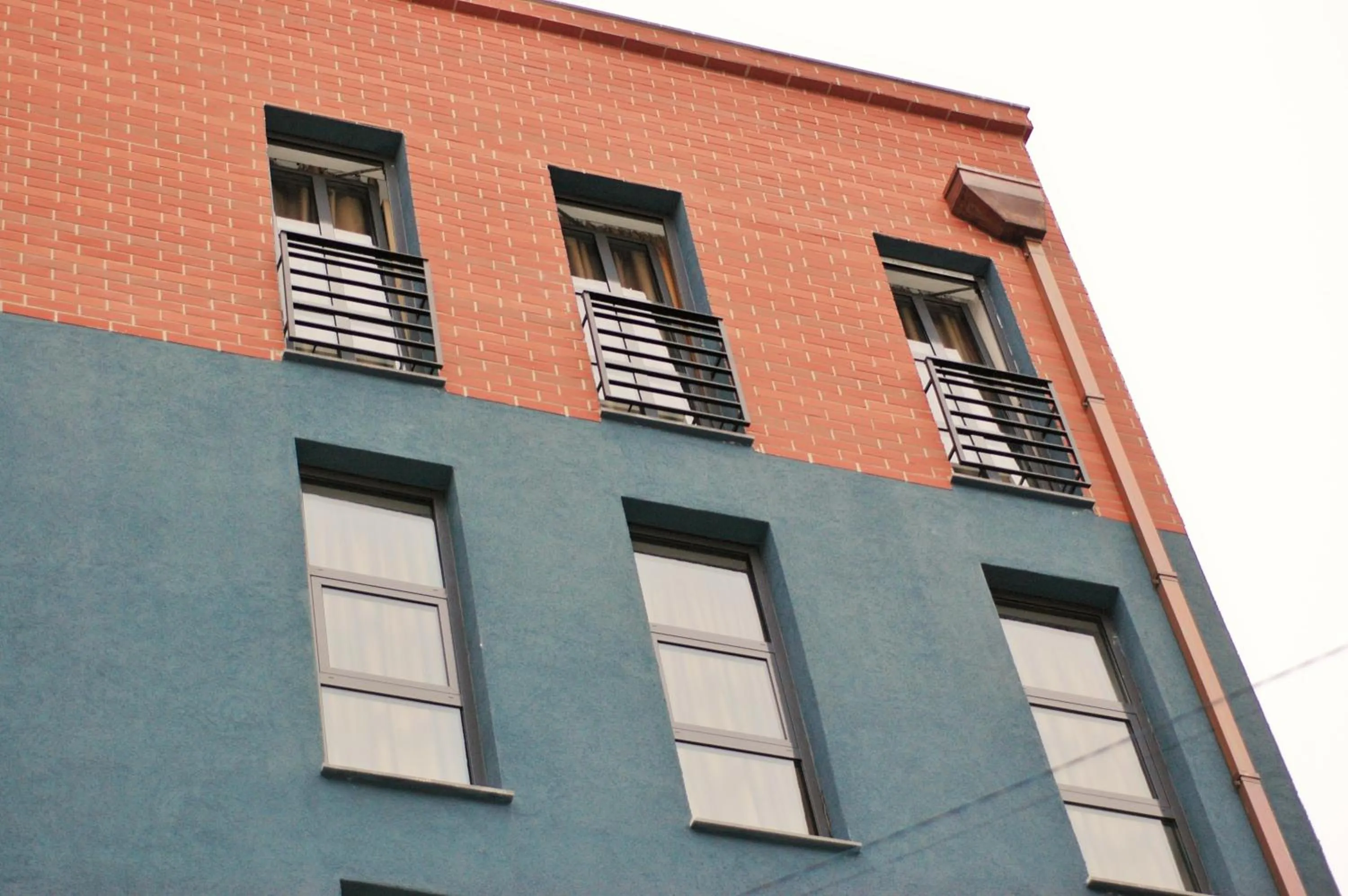 Facade/entrance in Vavien Hotel