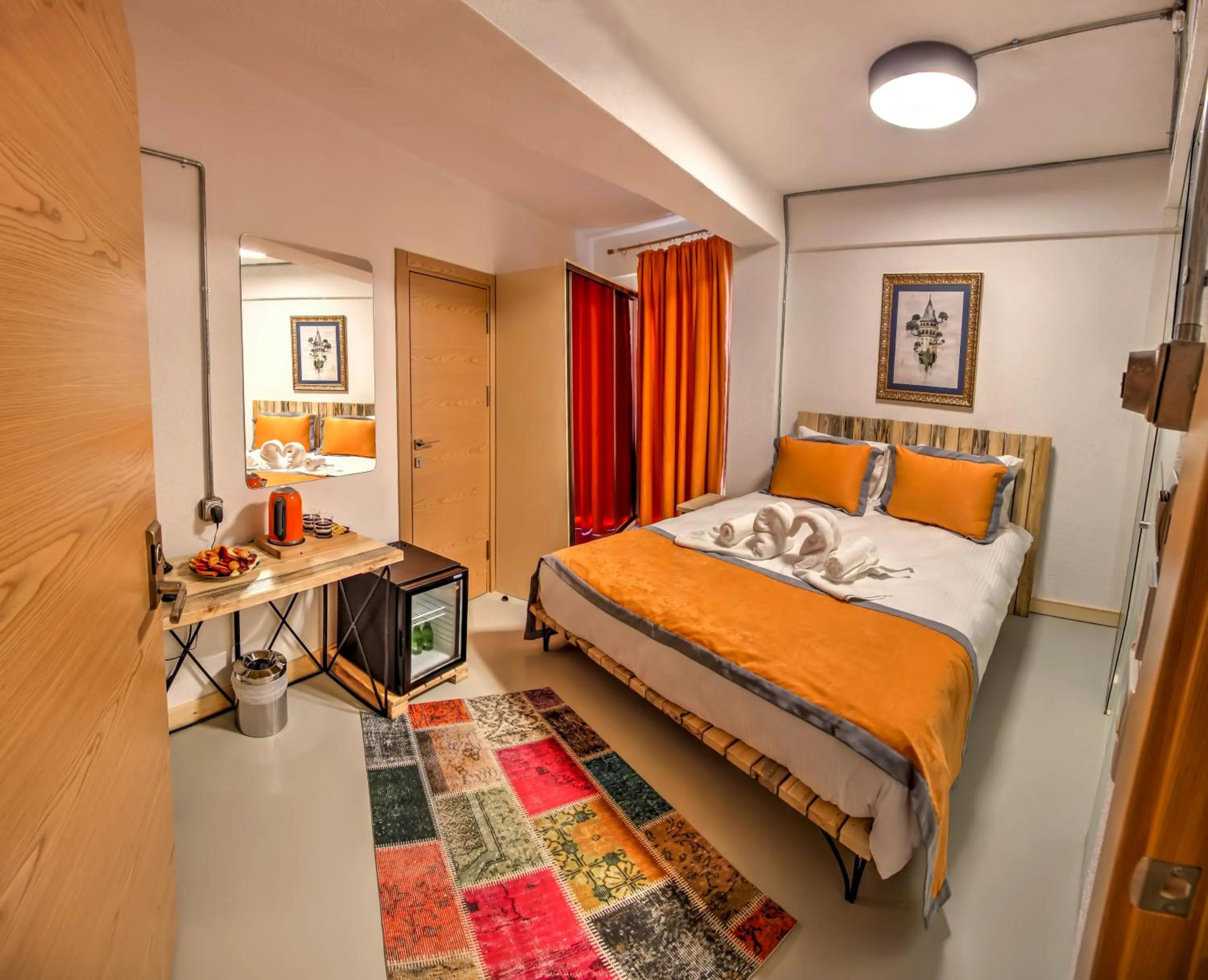 Photo of the whole room, Bed in Vavien Hotel