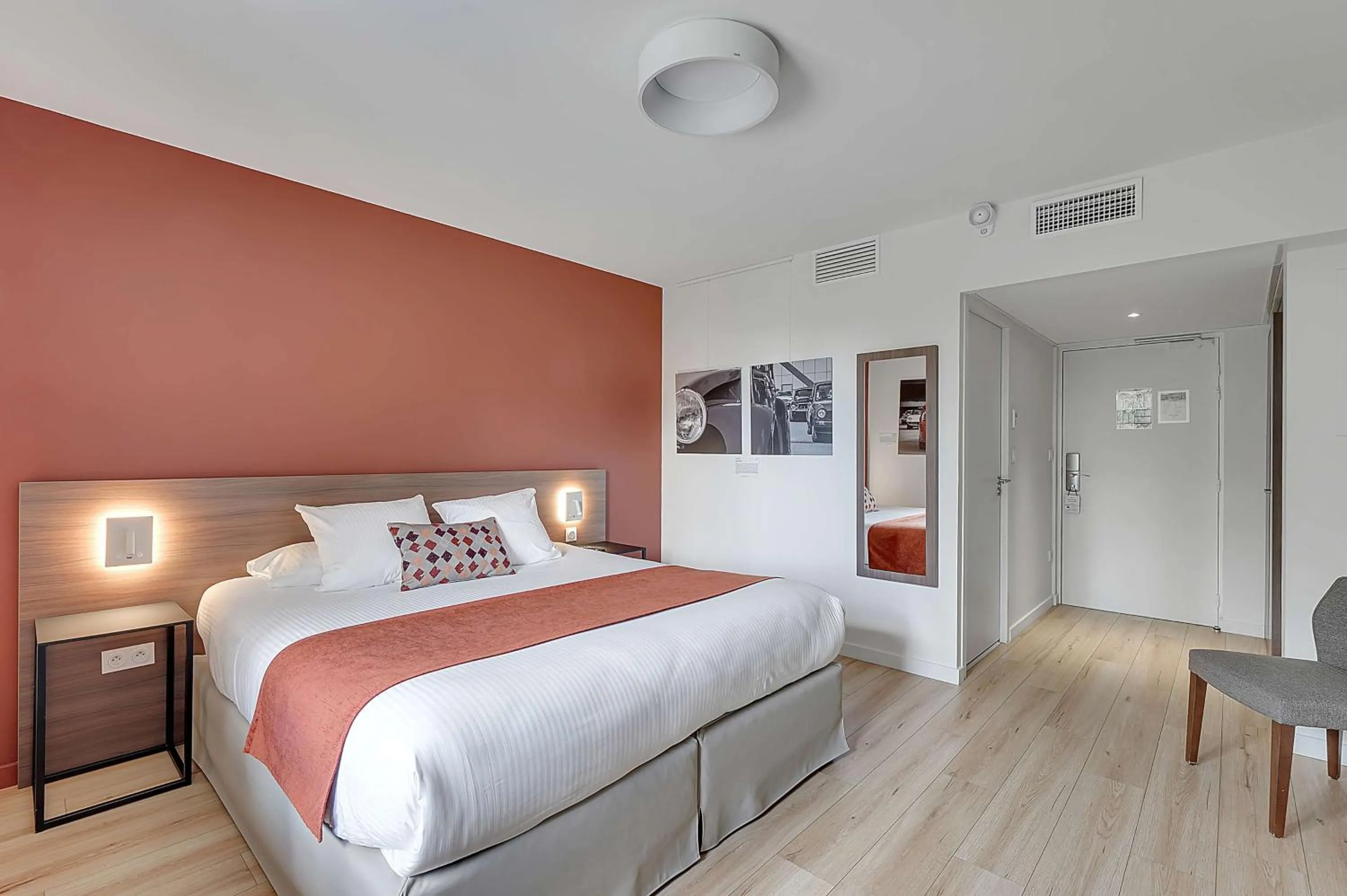 Bedroom, Bed in Best Western Premier Le Domaine de Montjoie