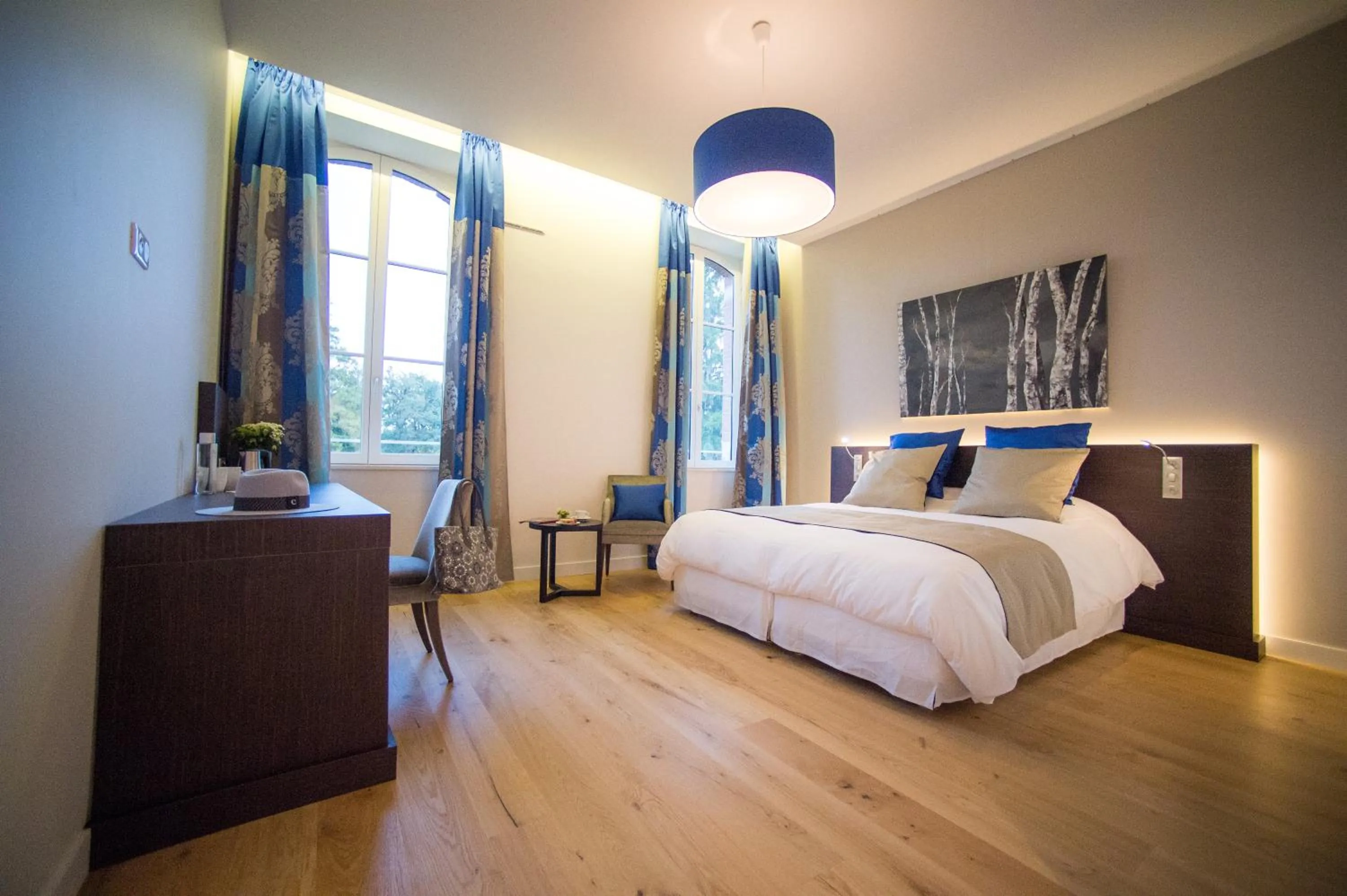 Bedroom, Bed in Best Western Premier Le Domaine de Montjoie