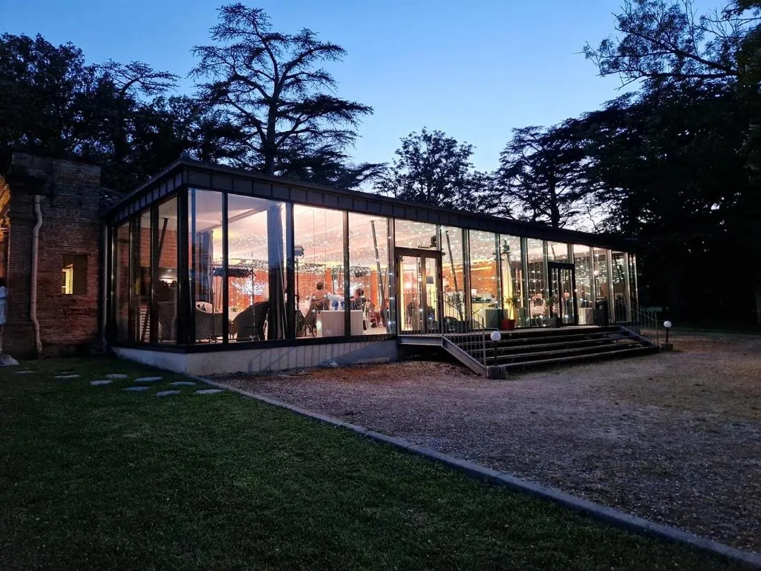 Garden in Best Western Premier Le Domaine de Montjoie