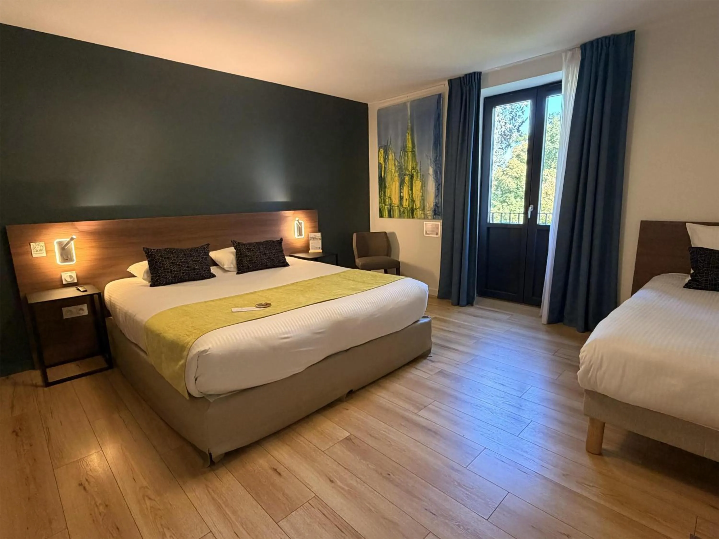 Bedroom, Bed in Best Western Premier Le Domaine de Montjoie