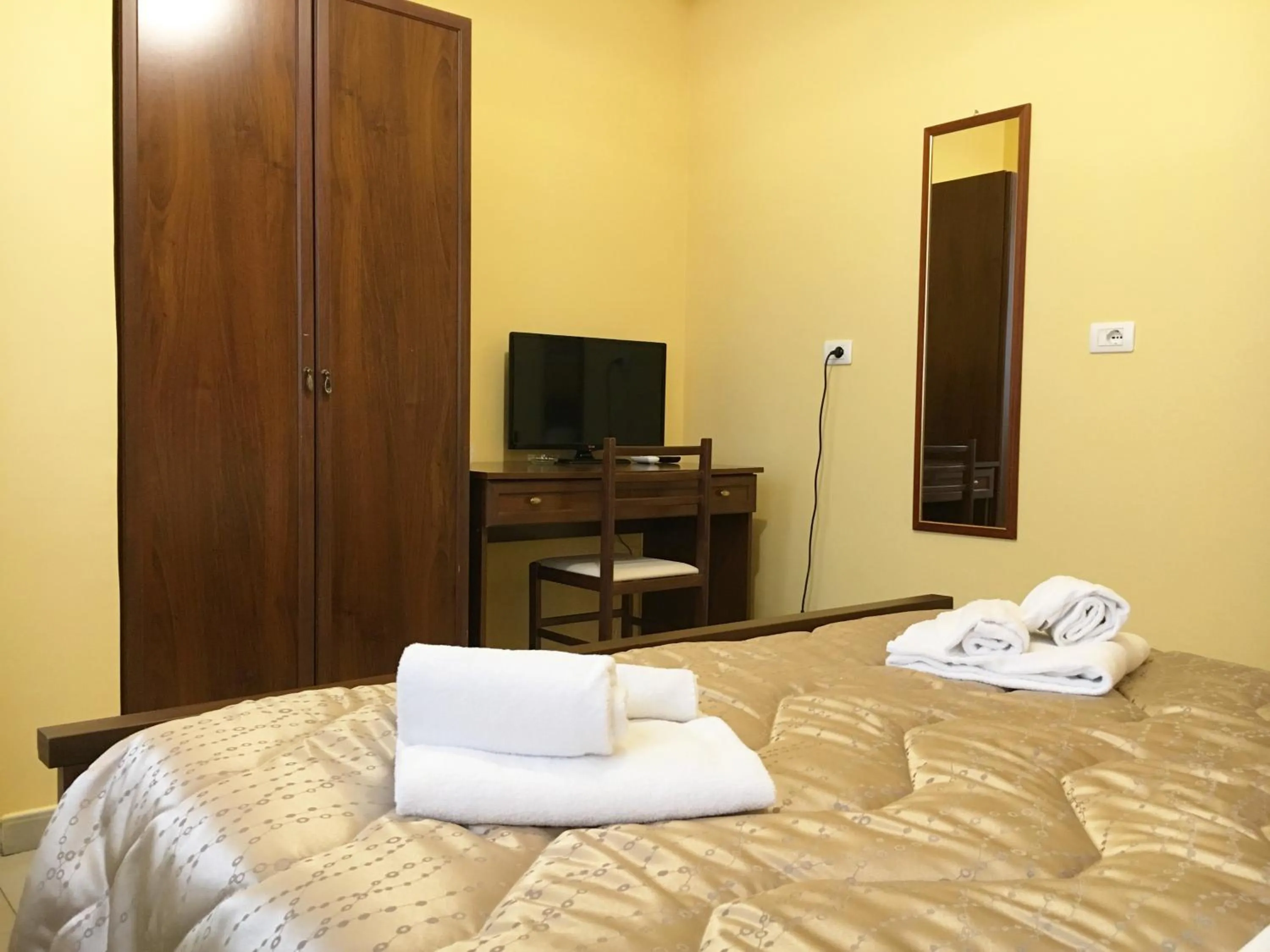 Bed in La Città degli Dei