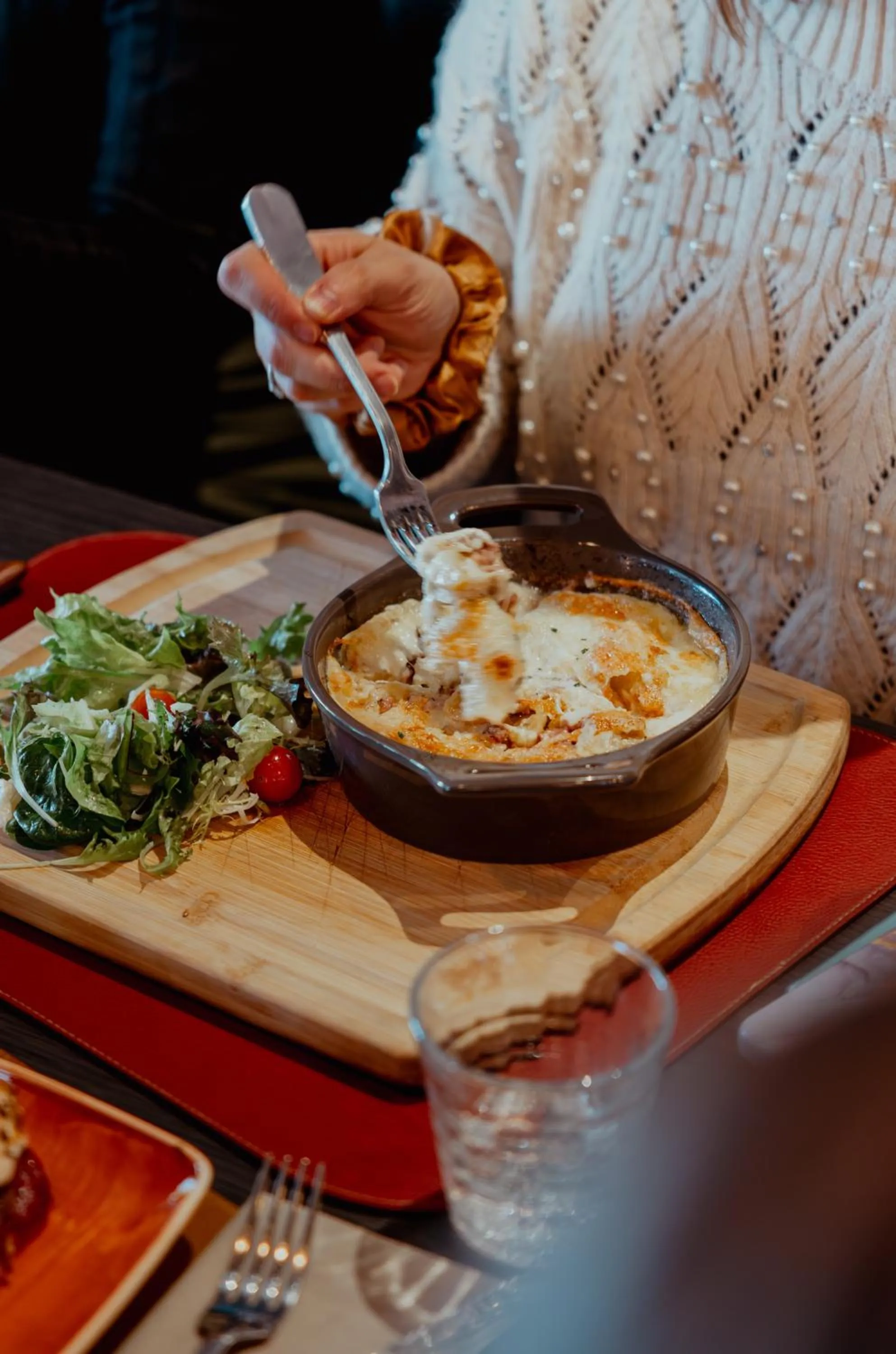 Restaurant/places to eat in Hôtel Taj-I Mah by Les Etincelles